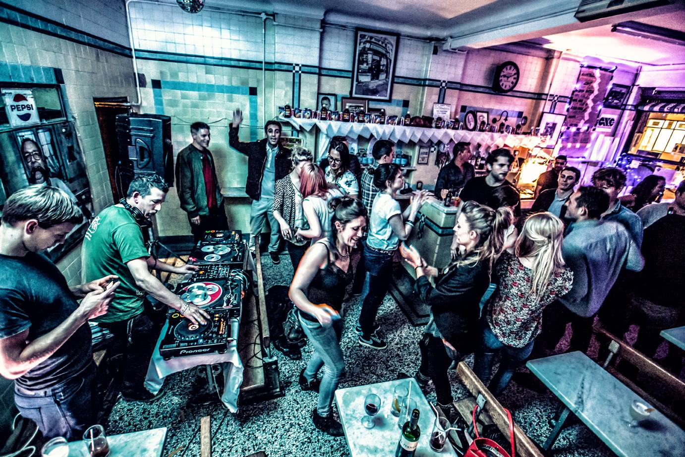 PIE & MASH UP PARTY