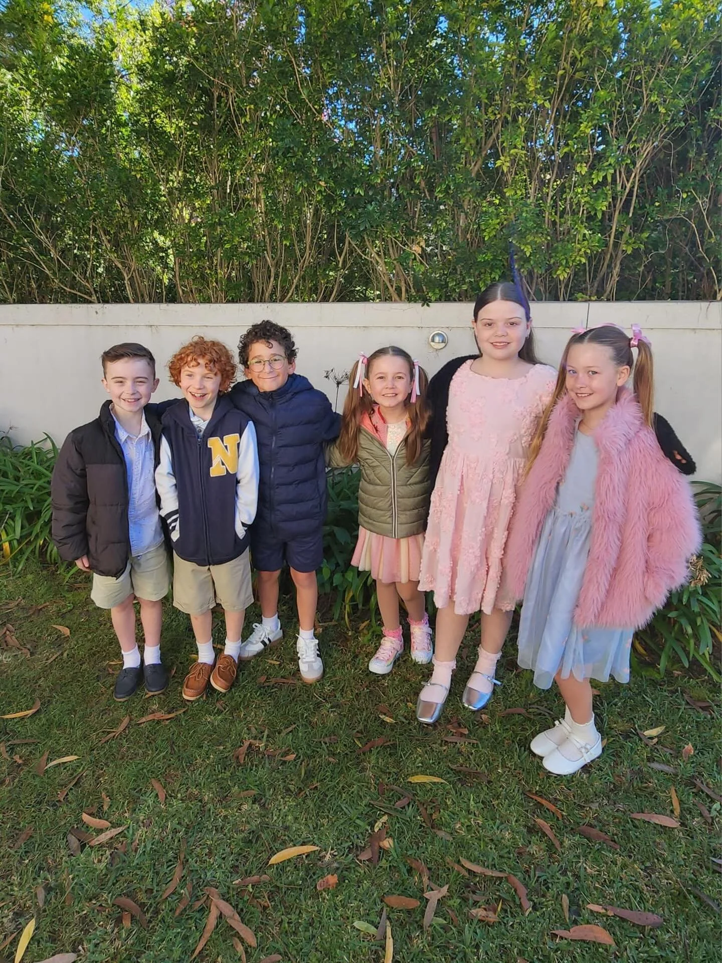 Look at this amazing gang of T&amp;E kids on set together today 

Can&rsquo;t wait to see this one once it airs 

Congrats to Willow, Harri, Addy, Jordy, Lawrence and Kai!

#tandekidsareeverywhere #tandetinysuperstars