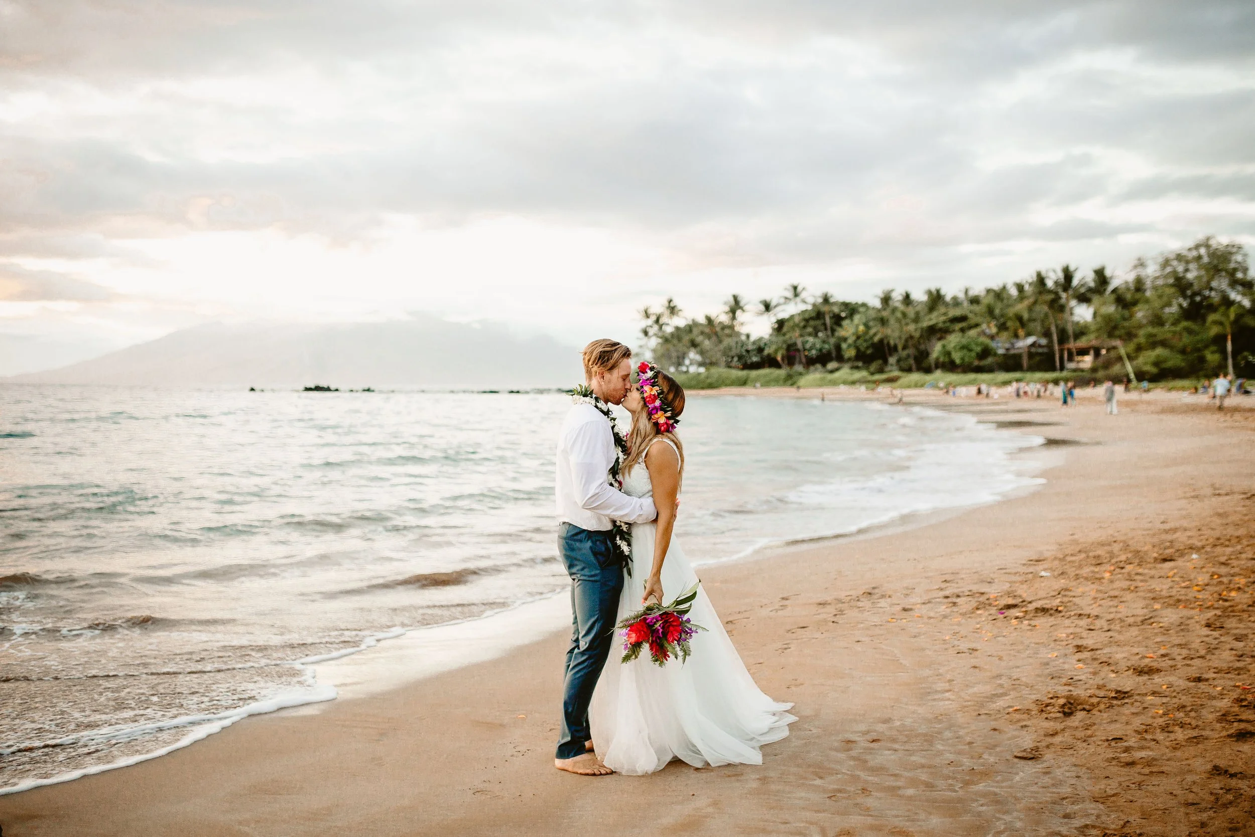 Troy &amp; Arezu × Hawaii Elopement