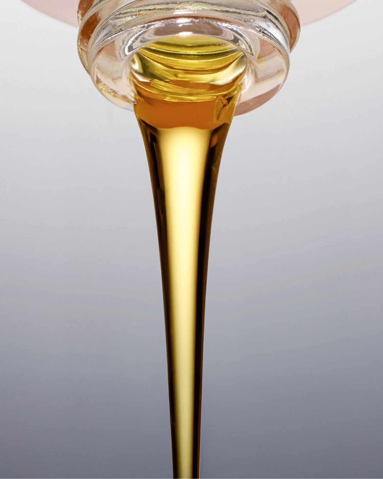 Skinsational_Retinol_Oil_Texture.jpg