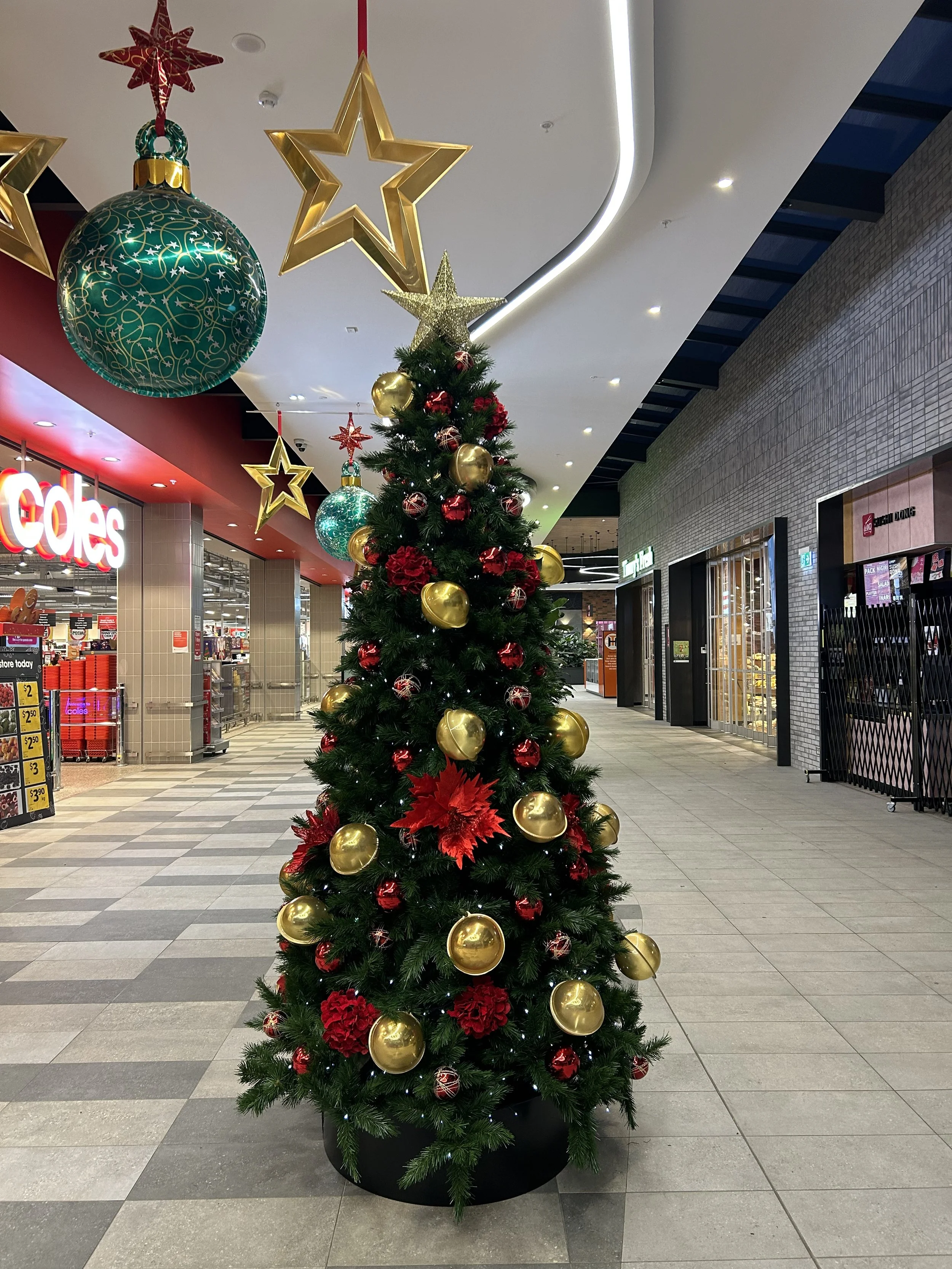 ST GERMAIN TREE 8FT.jpeg