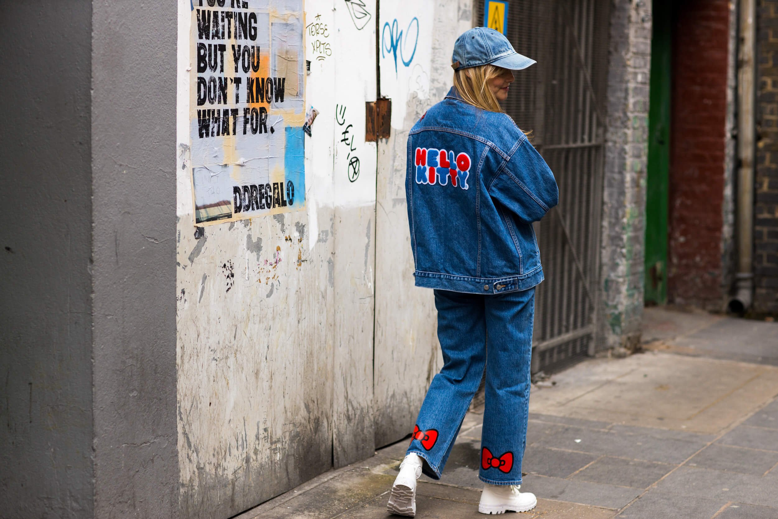 LEVIS X HELLO KITTY 