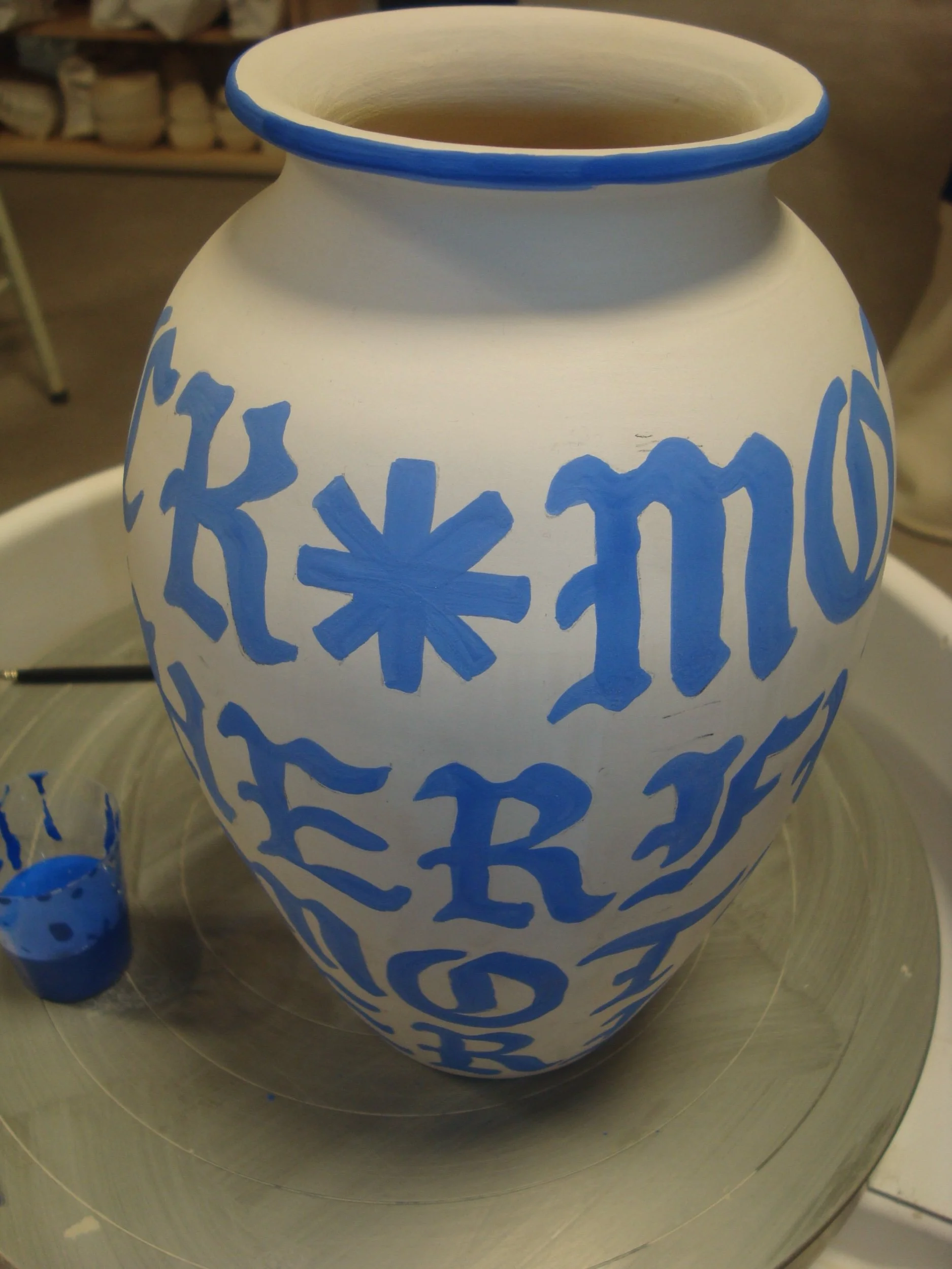 MOTHER DENIM X YE OLD CHINA POTTERY PAINTING CLASS