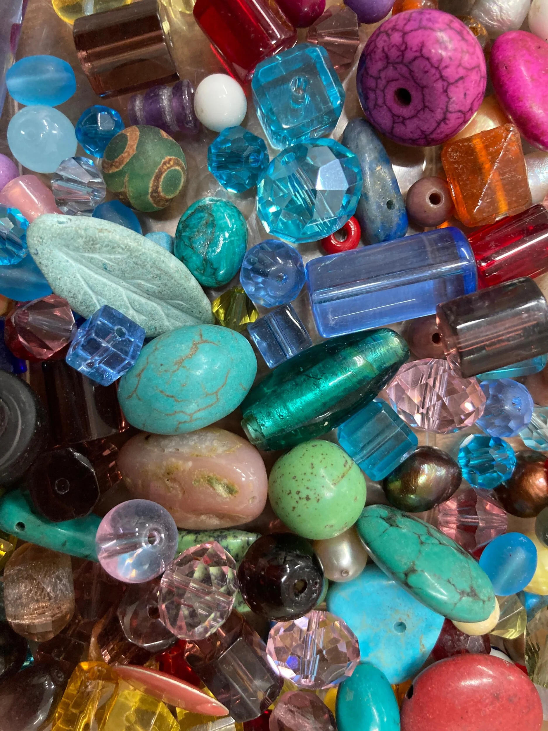 70C8F25A-475D-409C-9BF4-748A4B5D1203