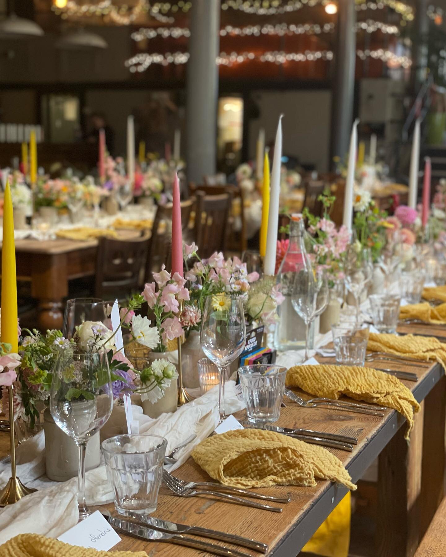 Gorgeous summer flowers in stoneware amongst an exquisite table setting for Kate and Chris&rsquo;s wedding at The Depot.
⠀⠀⠀⠀⠀⠀⠀⠀⠀
Venue @depotn7
Beautiful concept &amp; styling @anemonestyle
Runners &amp; Napkins @miasylviaa
Flowers by us ✨

#weddin