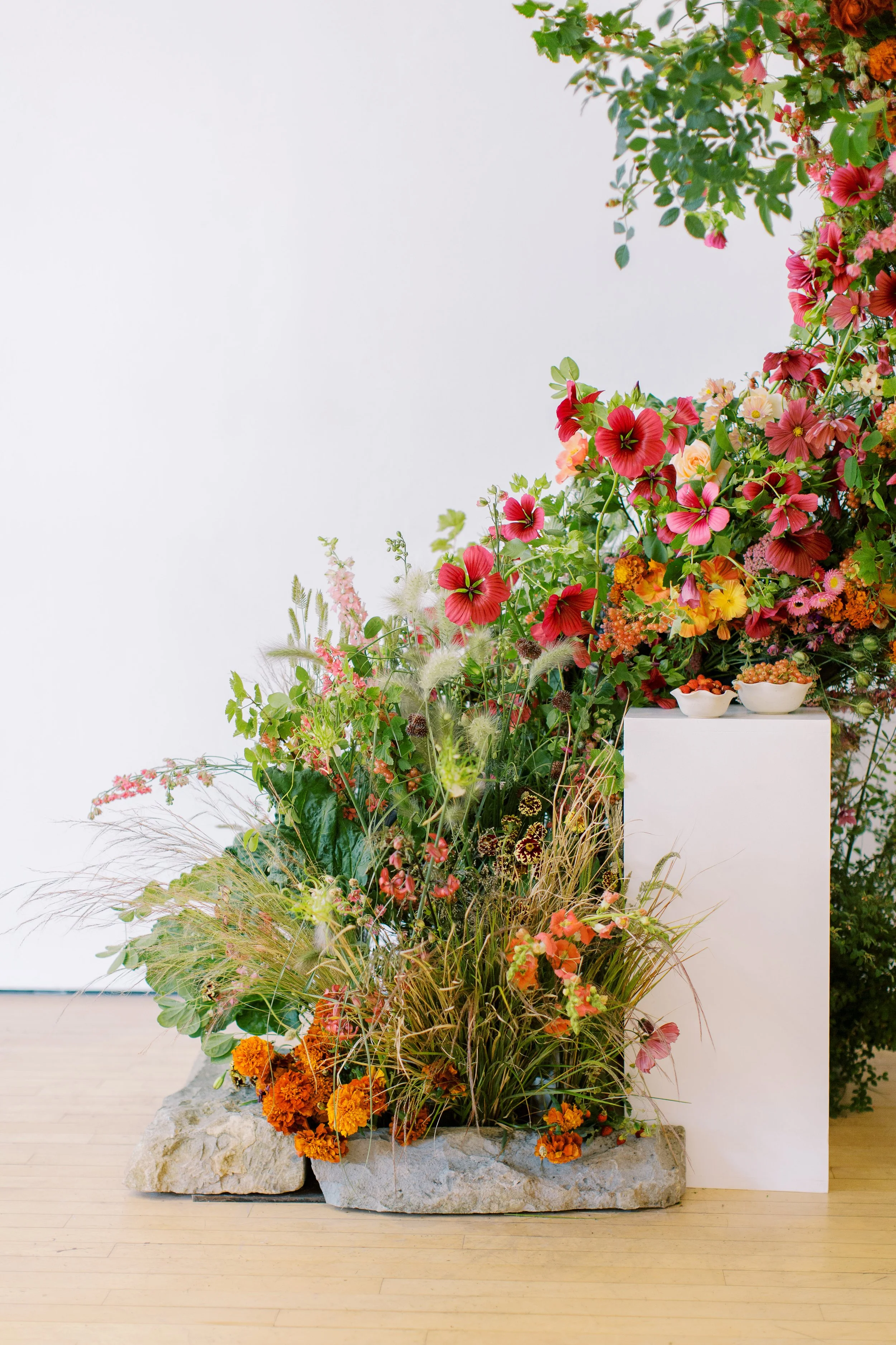 Nice Bunch Floral Design Flowers on the Edge Exhibition Photography Helen Warner
