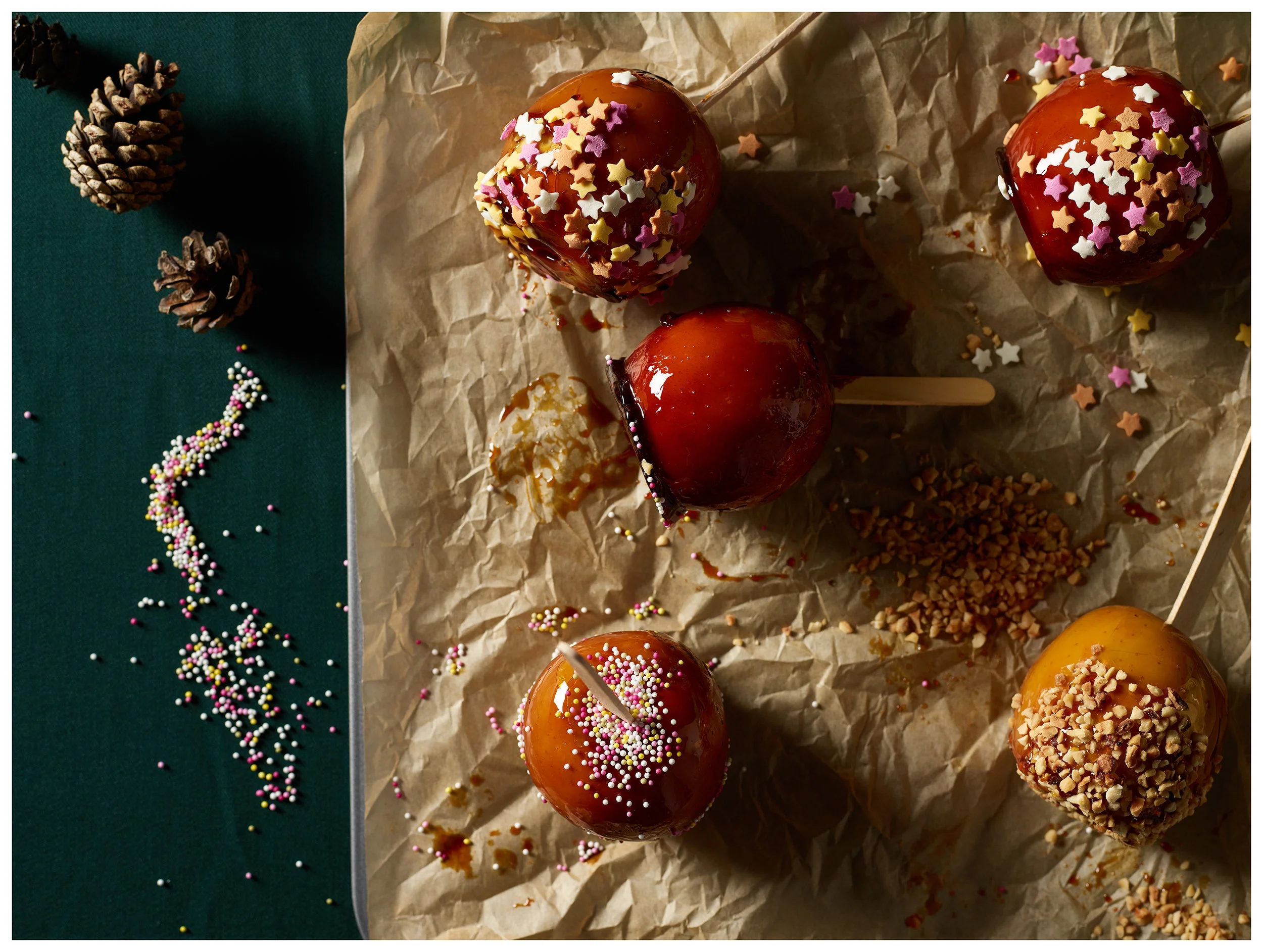 Topped toffee apples