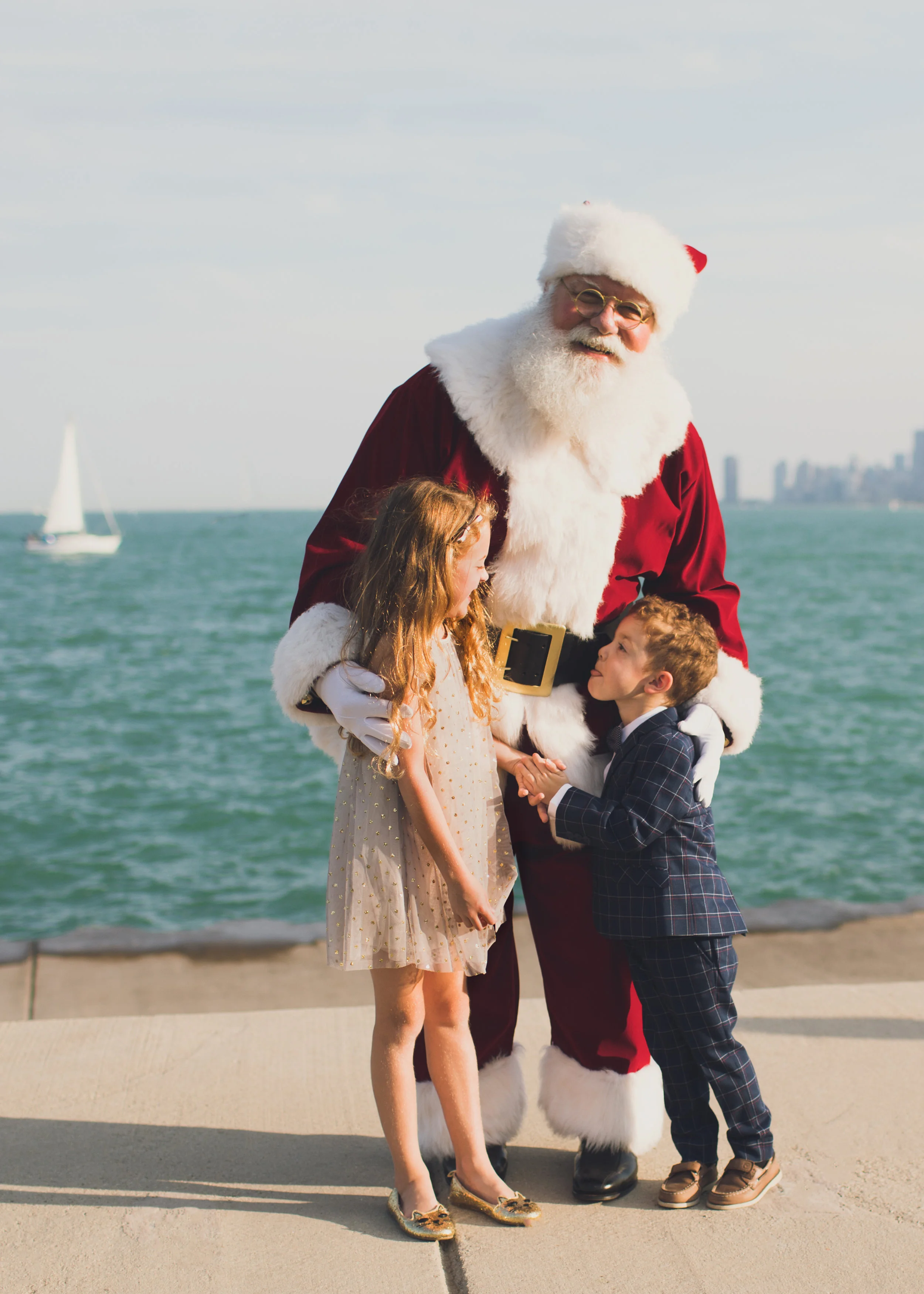 fbSantaAd4.jpg