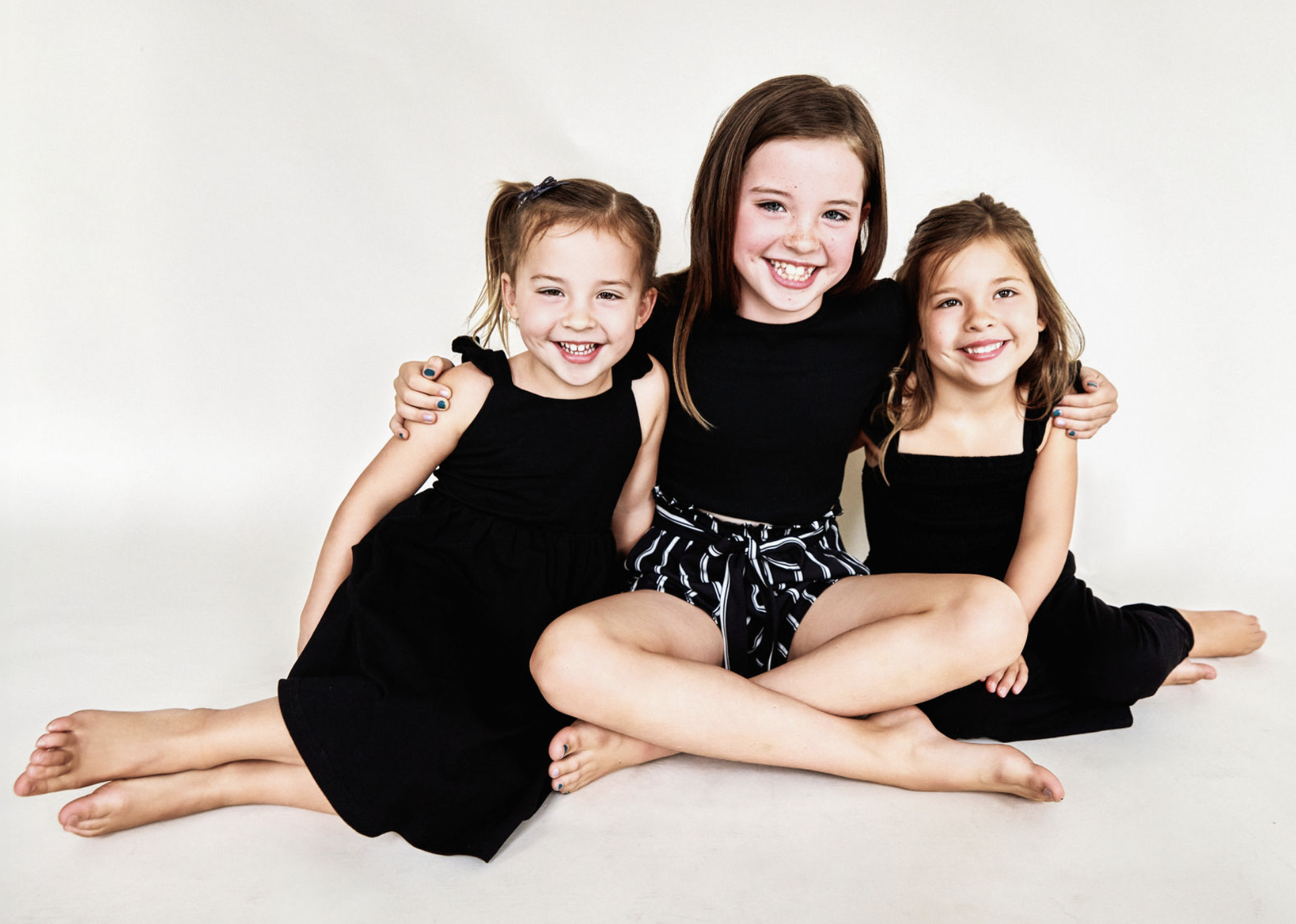 When Should I Schedule My Family Photos? The Honest Answer From a Naperville Photographer