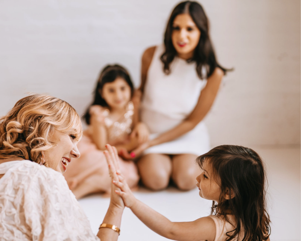 10 Tips for Getting Great Photos with Kids (From a Naperville Family Photographer)