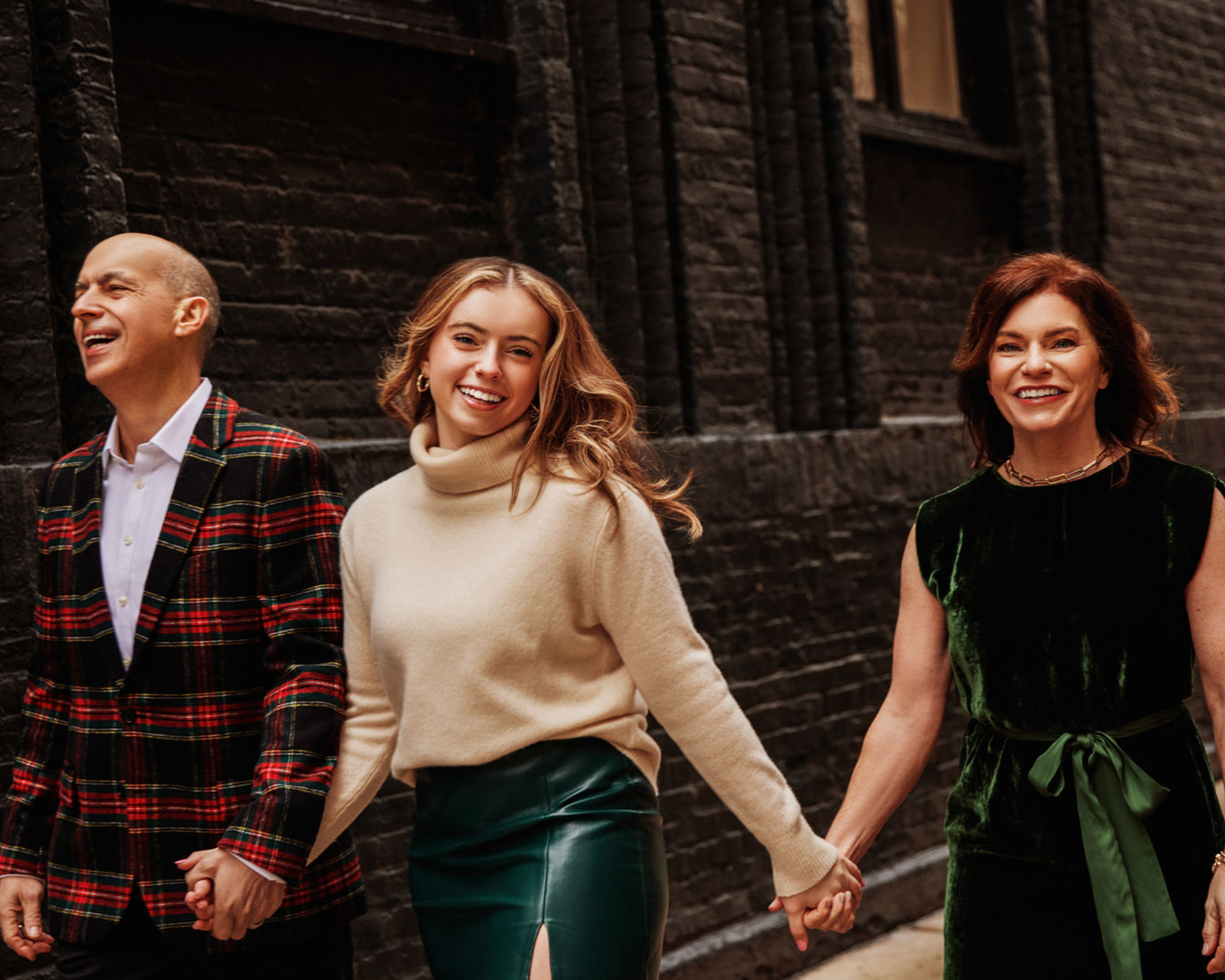 What to Wear for Fall Family Photos in Naperville and Chicago