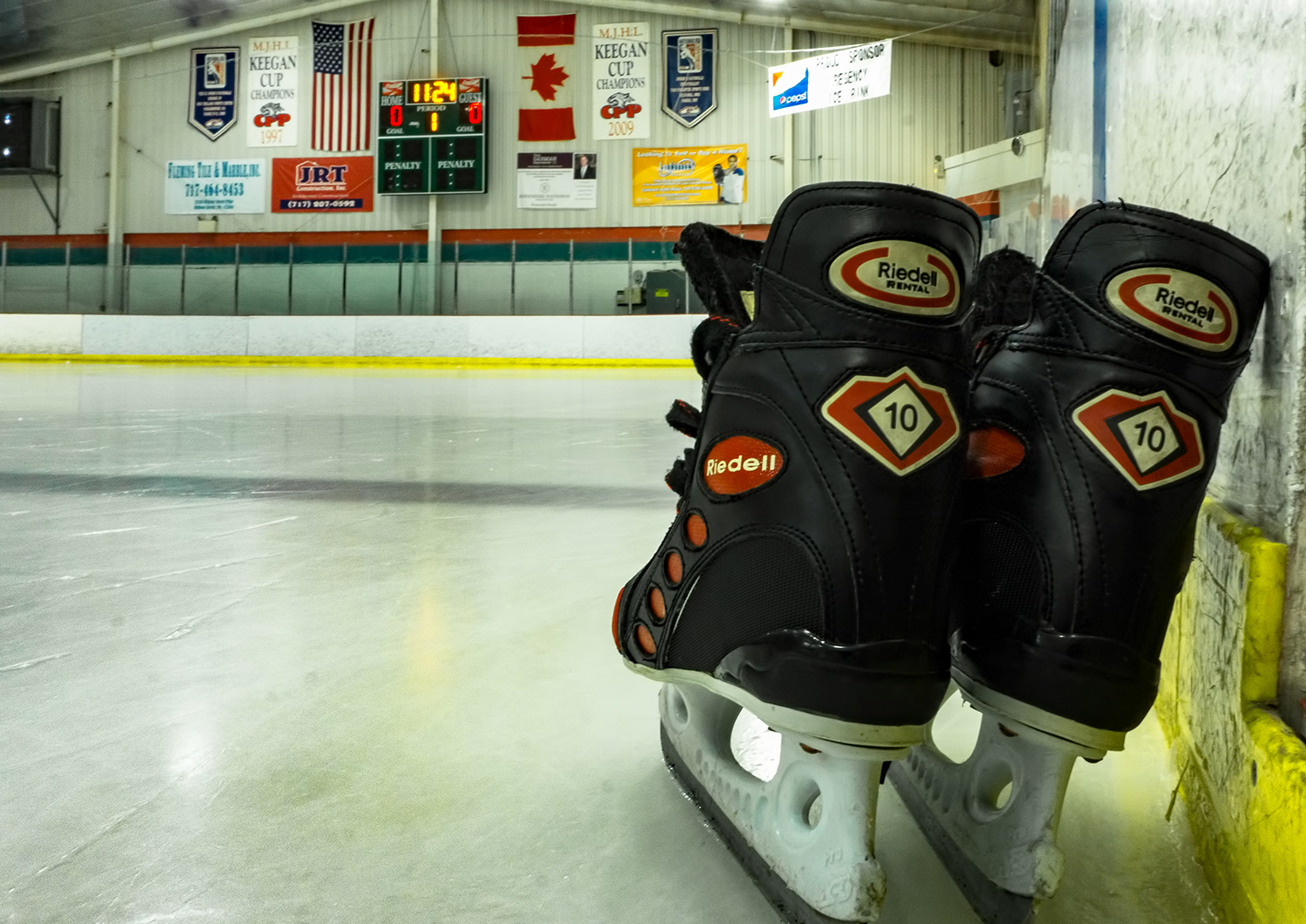 1394 - Regancy Sportsrink - Hockey Rink and Skates.jpg