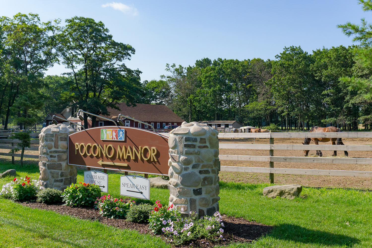 1150 - Pocono Manor - Sign by the ranch.jpg