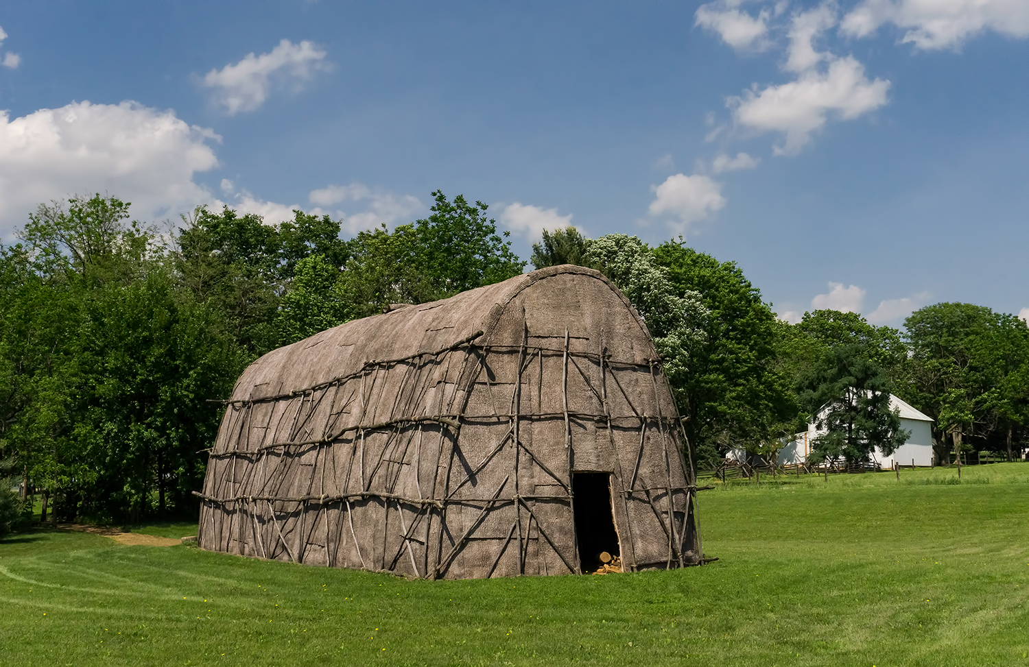 1467 - Hans Herr - Lancaster Longhouse (p,s).jpg