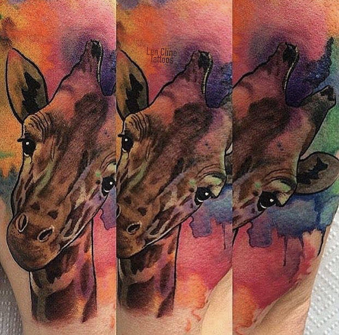 Made by @leoclinetattoos 🦒 

#tattoos #tattooshop #tattooartist #omahatattooshop #omahatattooer #colortattoo #omahatattooartist #omahatattooshop #giraffetattoo #watercolortattoo