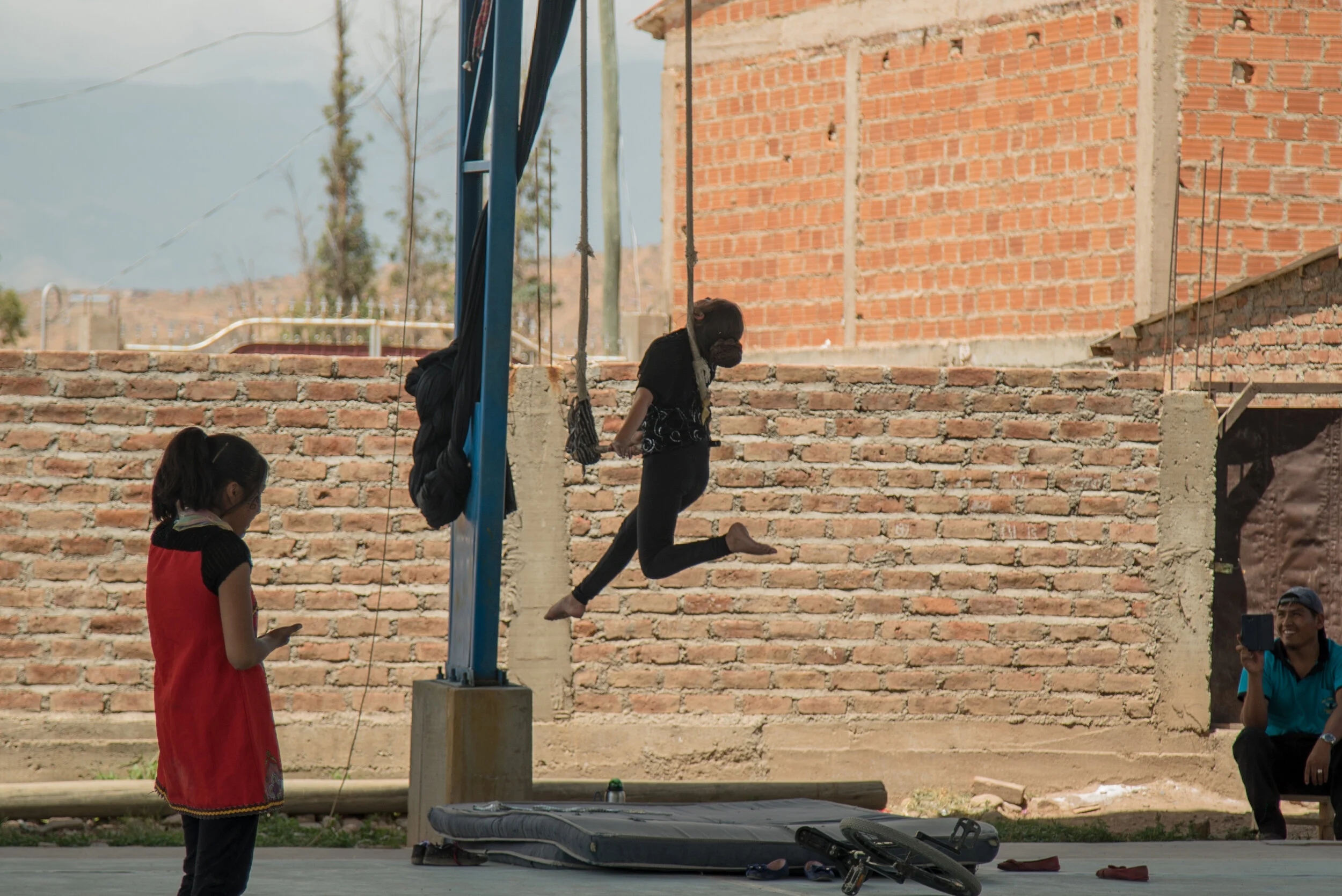 Ak'Tapi: Esteysy (Fundación Enseñarte)