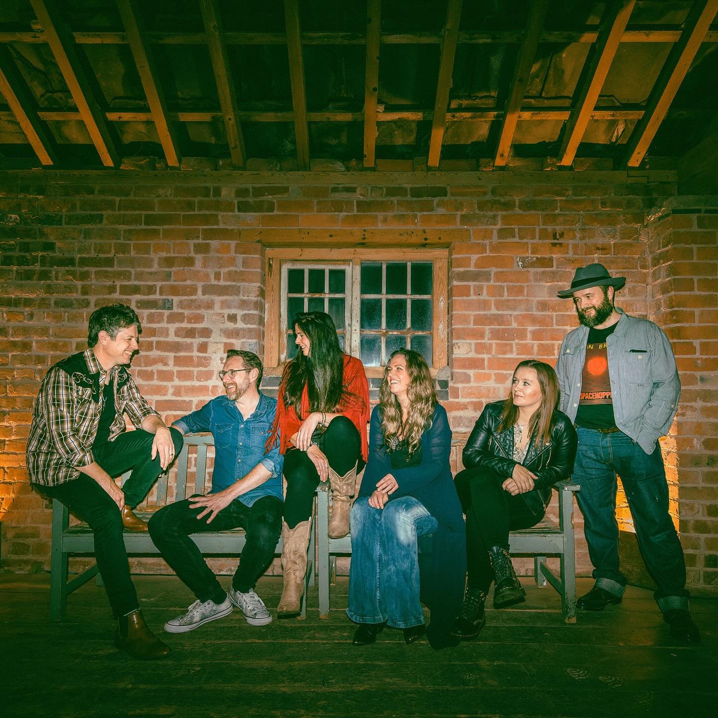 BUTTON ORIGINAL NIGHT FT. FINE LINES 