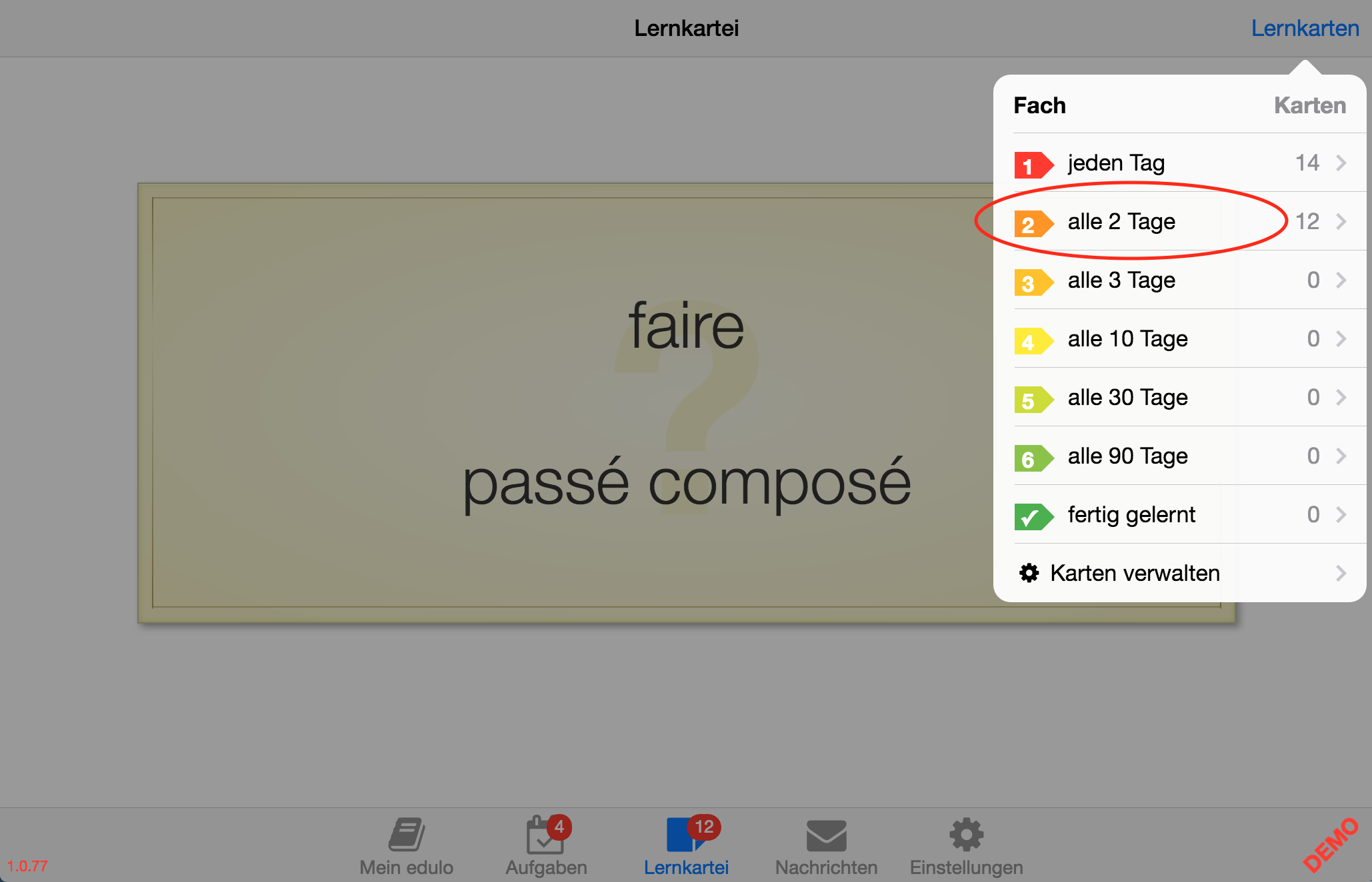 Man sieht nun, wie sich die Karten auf die virtuellen "Fächer" verteilen. Indem man auf ein Fach tippt...