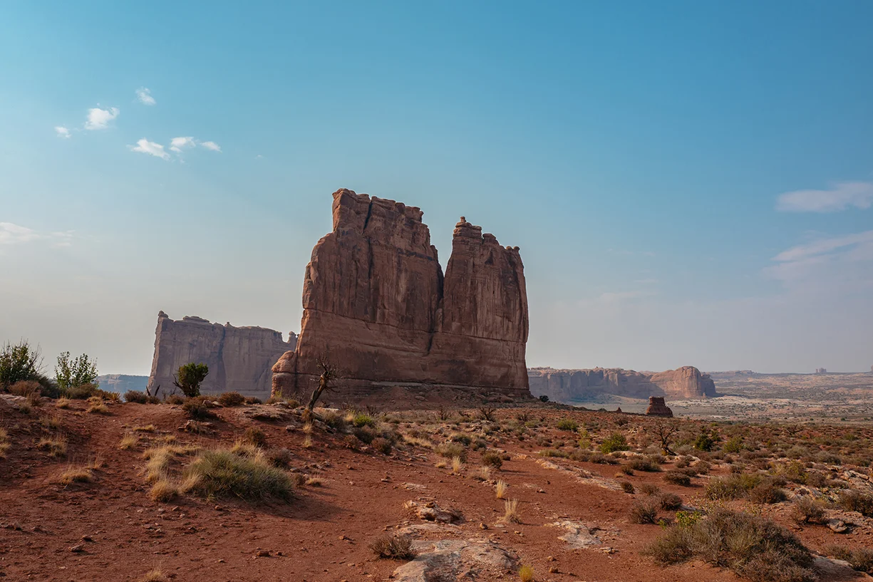 SS_LolaGoesWest_LQ-31_ss.jpg