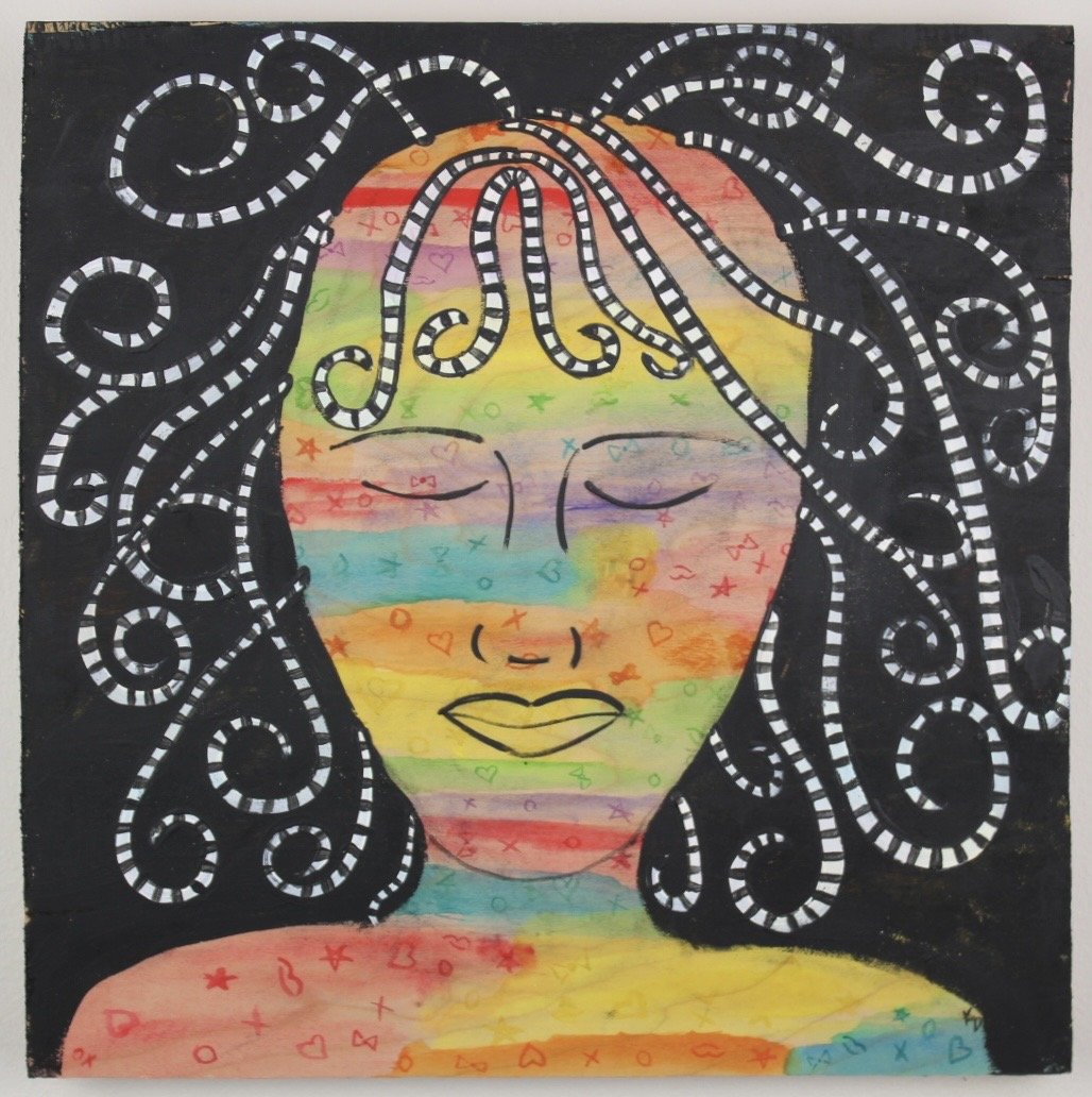 she comes in colors