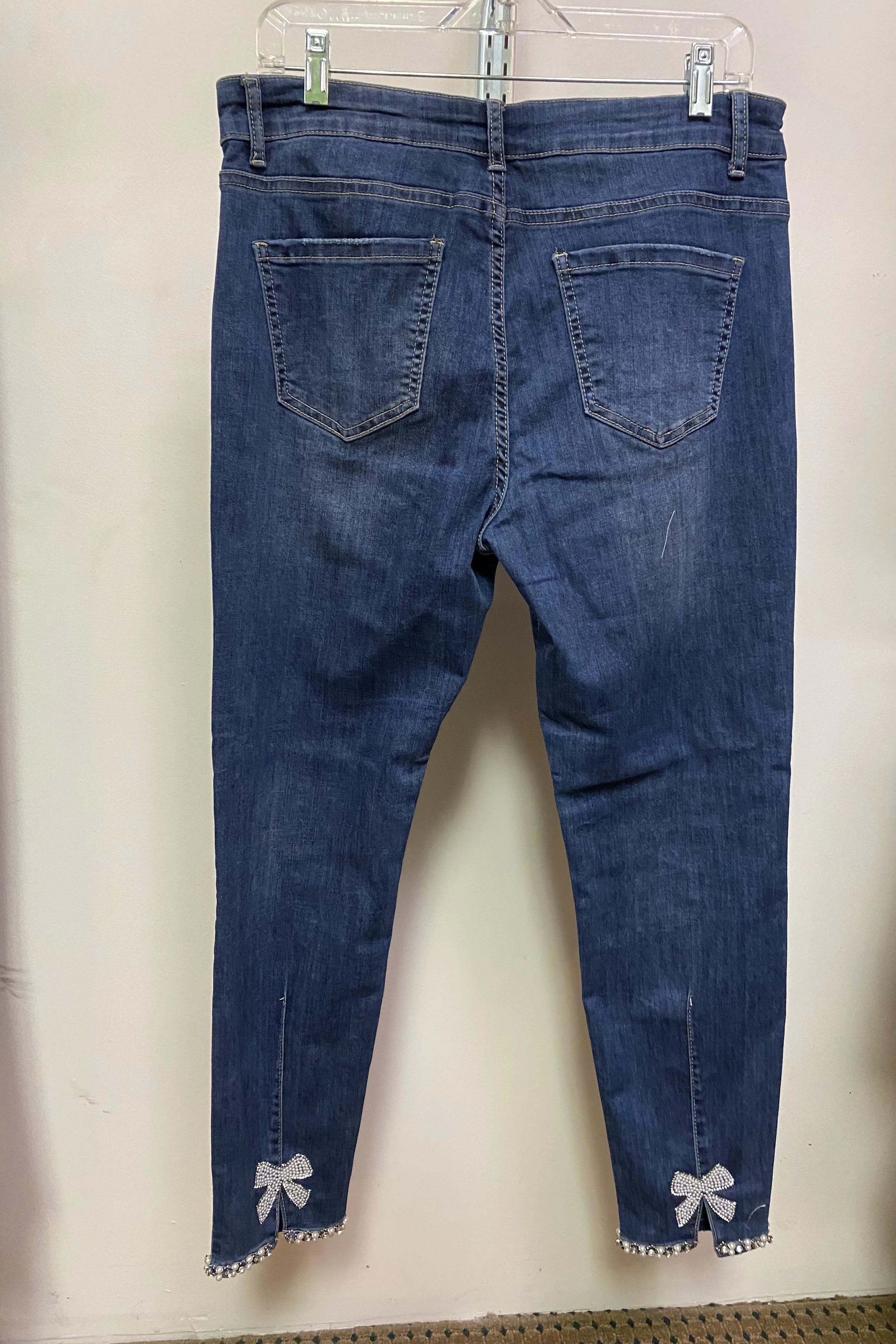 Frank Lyman Jeans with Pearl Bow Detail 
