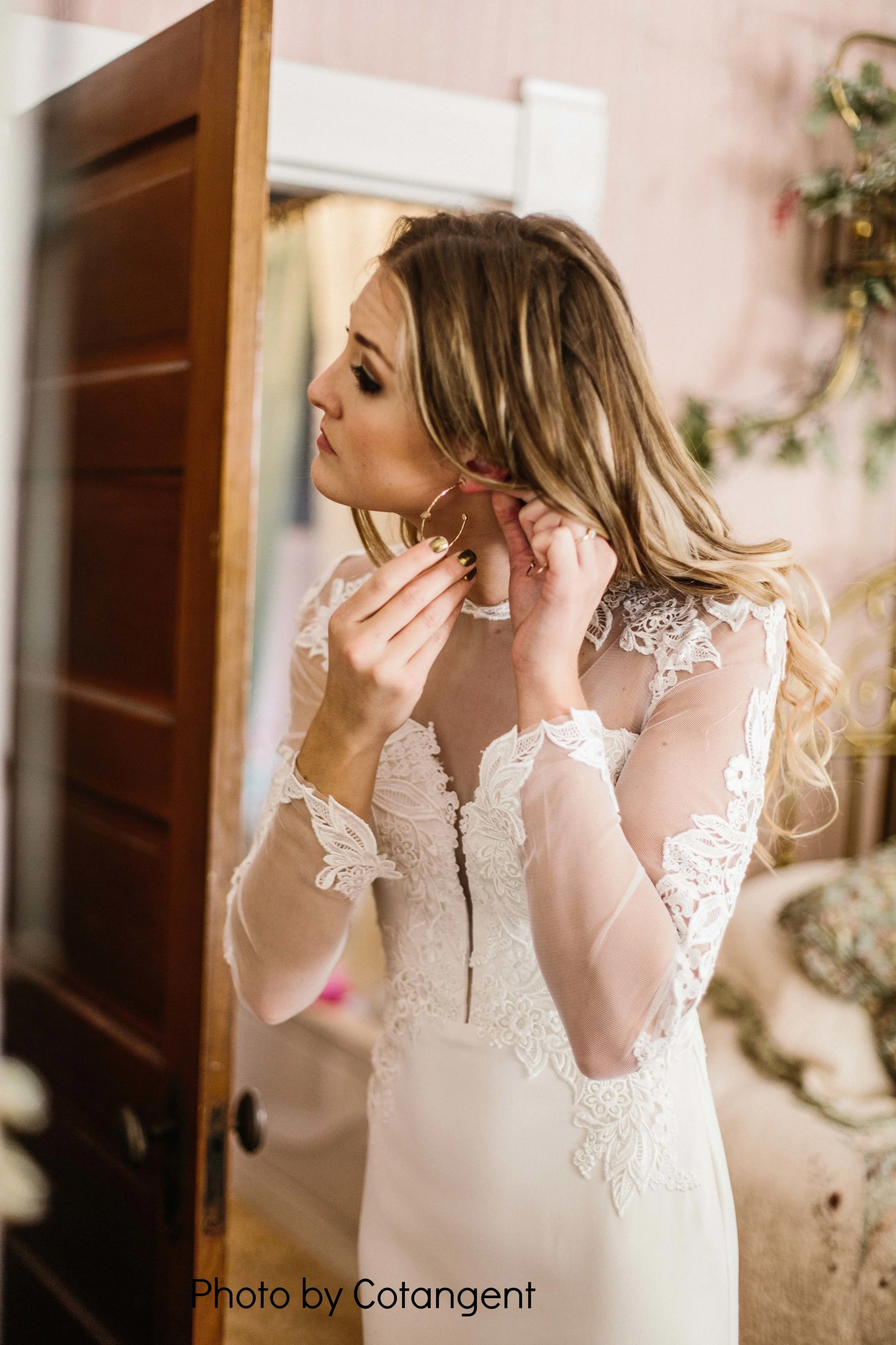 WiebergWedding_GettingReady-64.jpg