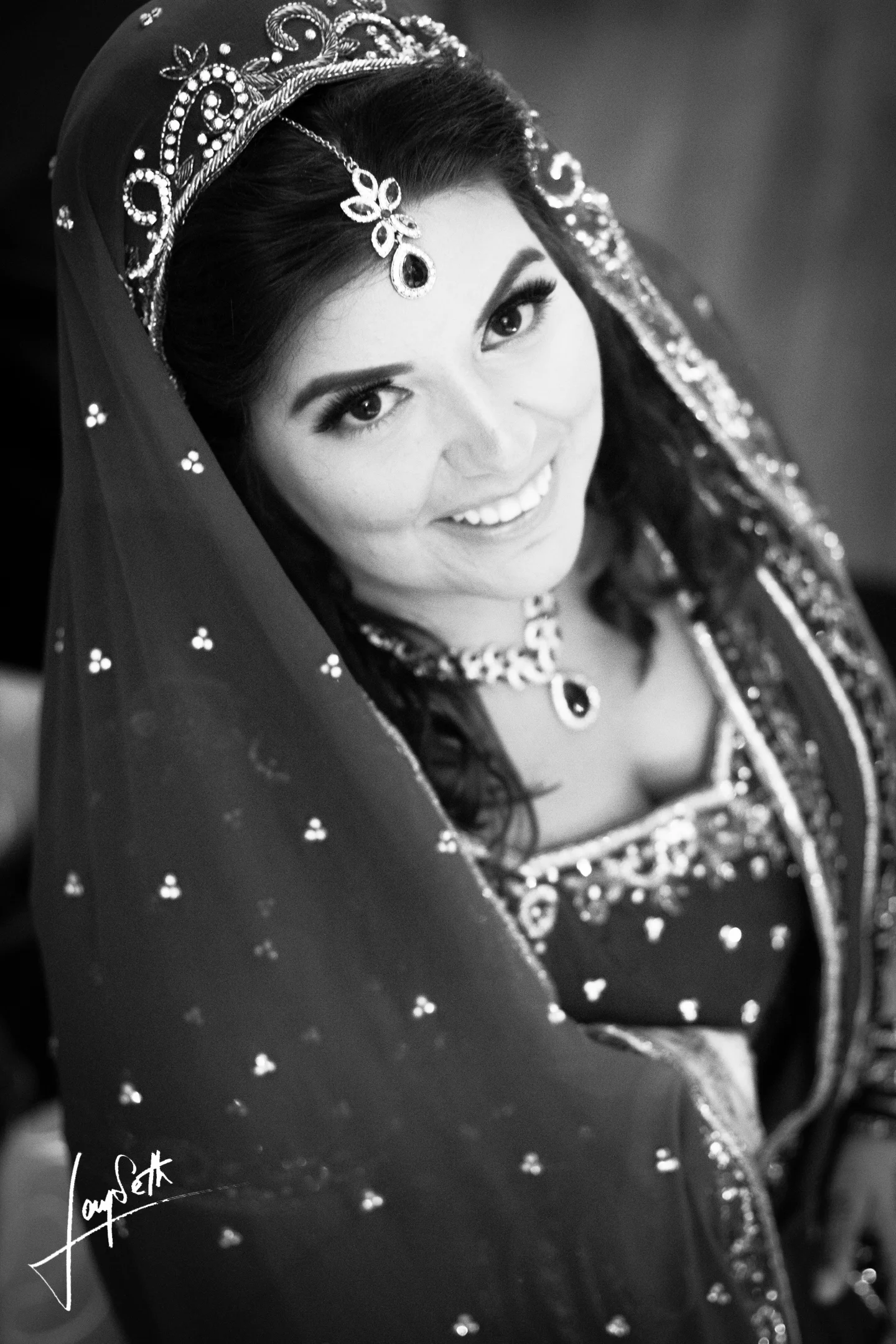BLACK AND WHITE INDIAN BRIDE