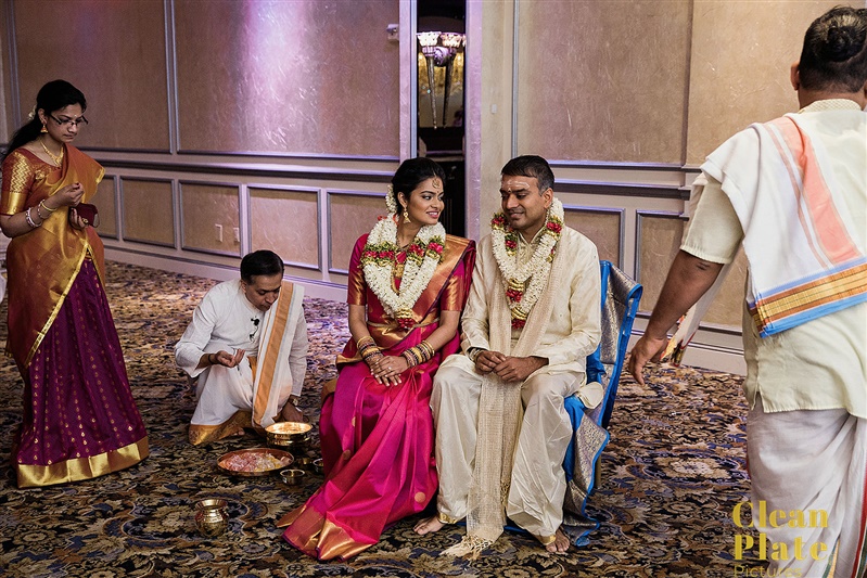 HINDU OONJAL BRIDE AND GROOM WEDDING.jpg