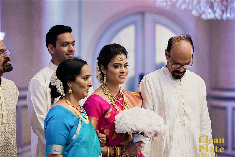 INDIAN BRIDE HINDU WEDDING CEREMONY.jpg