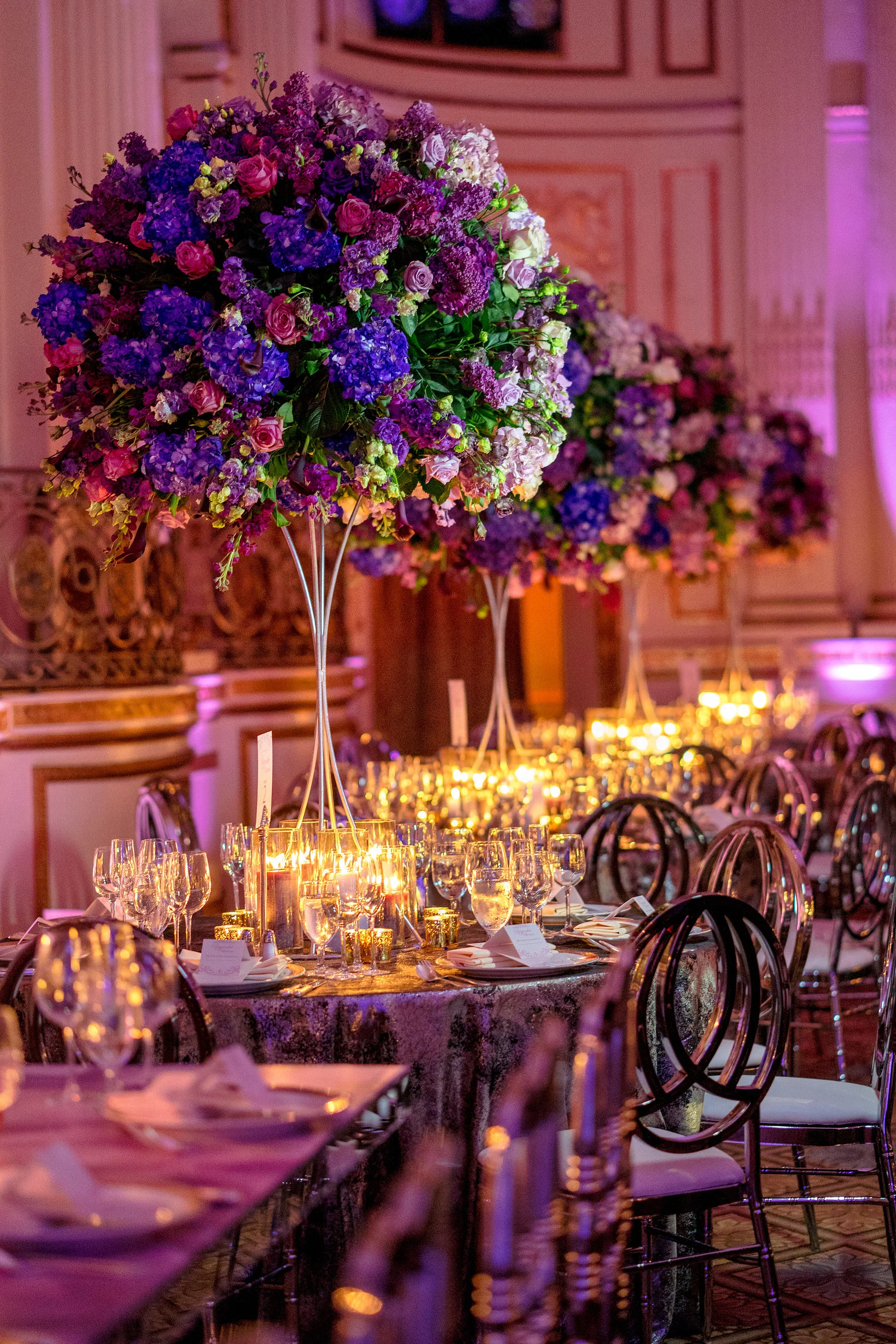 INDIAN WEDDING RECEPTION TABLE SETTING WITH CENTERPIECE.JPG