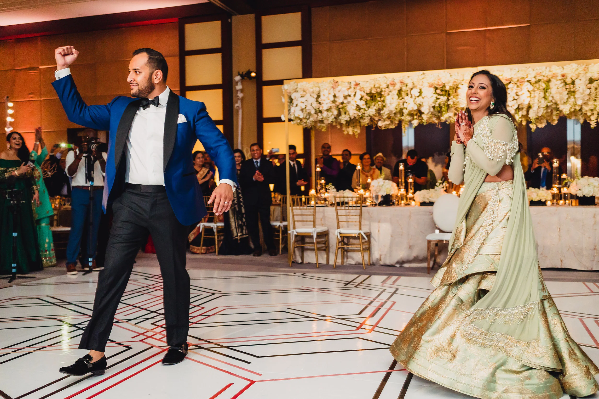 INDIAN WEDDING BRIDE AND GROOM DANCING2.JPG