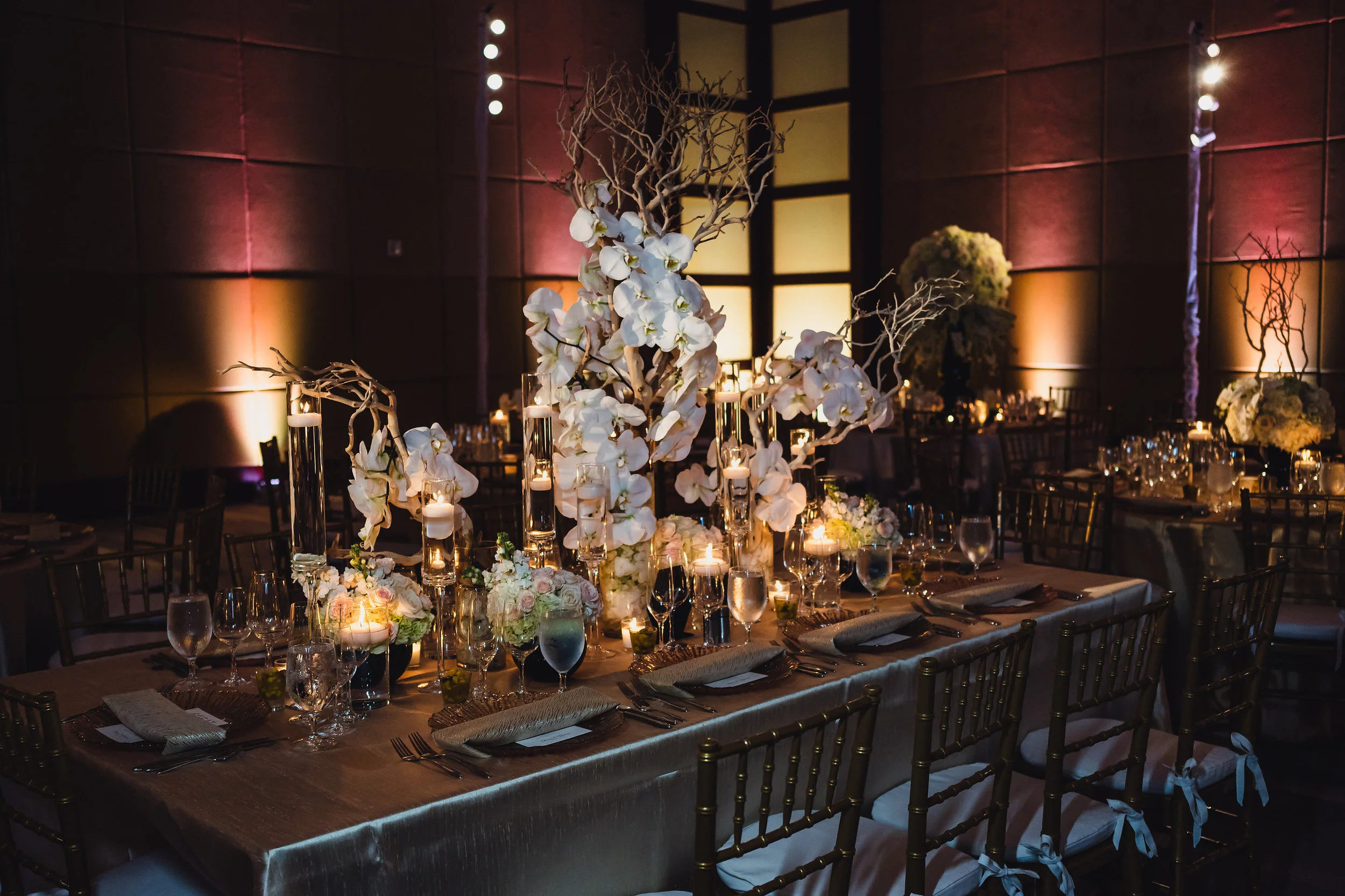 INDIAN WEDDING TABLE SETTING WITH CENTERPIECE2.JPG