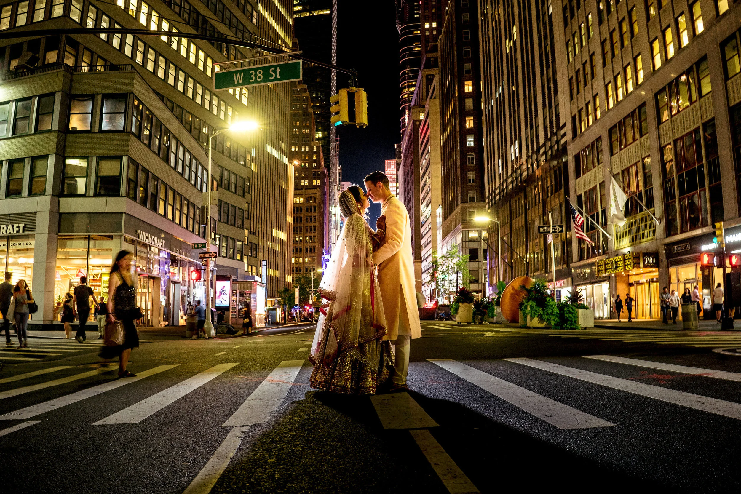 INDIAN WEDDING BRIDE AND GROOM STREET SHOT.JPG