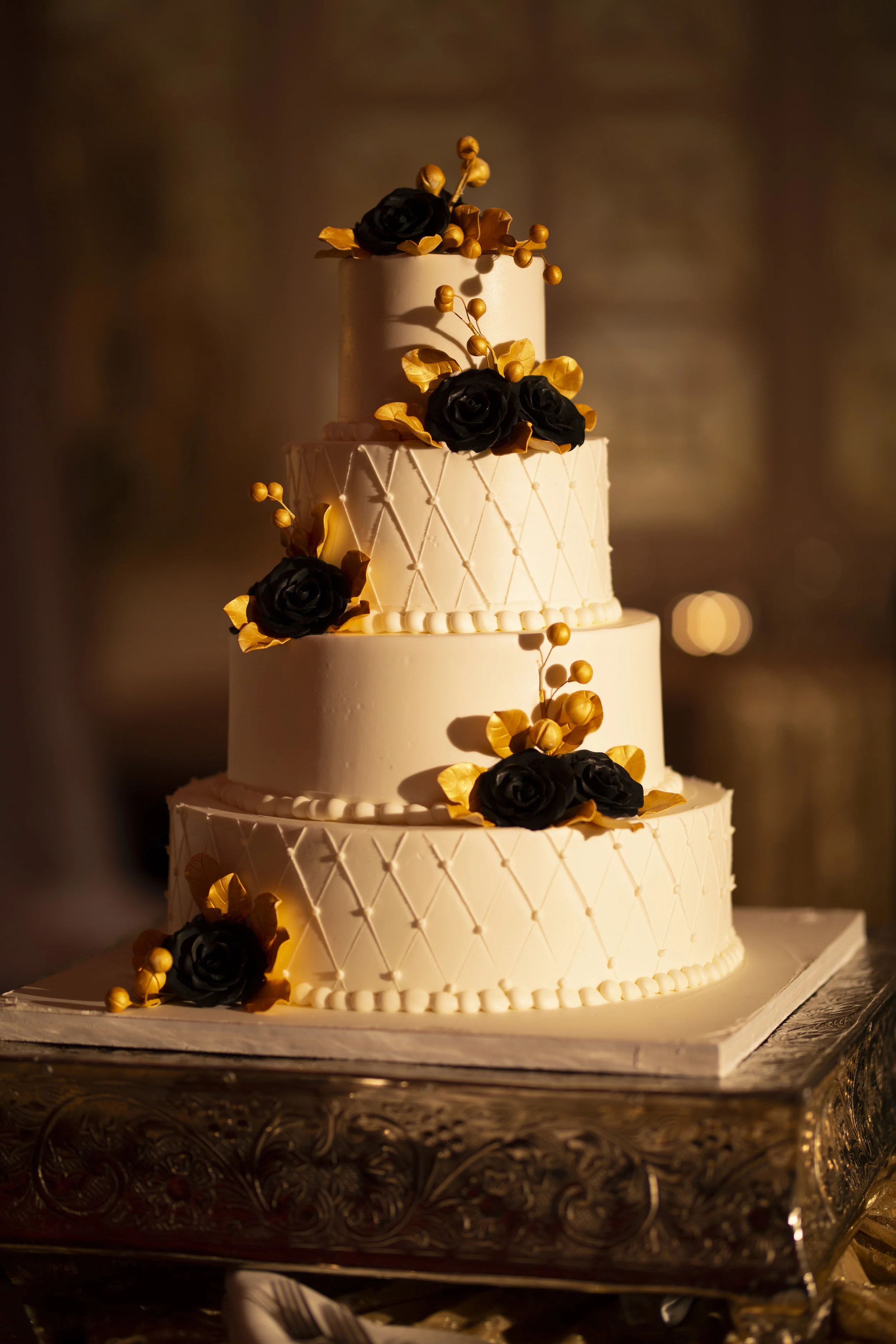 INDIAN WEDDING RECEPTION CAKE.JPG