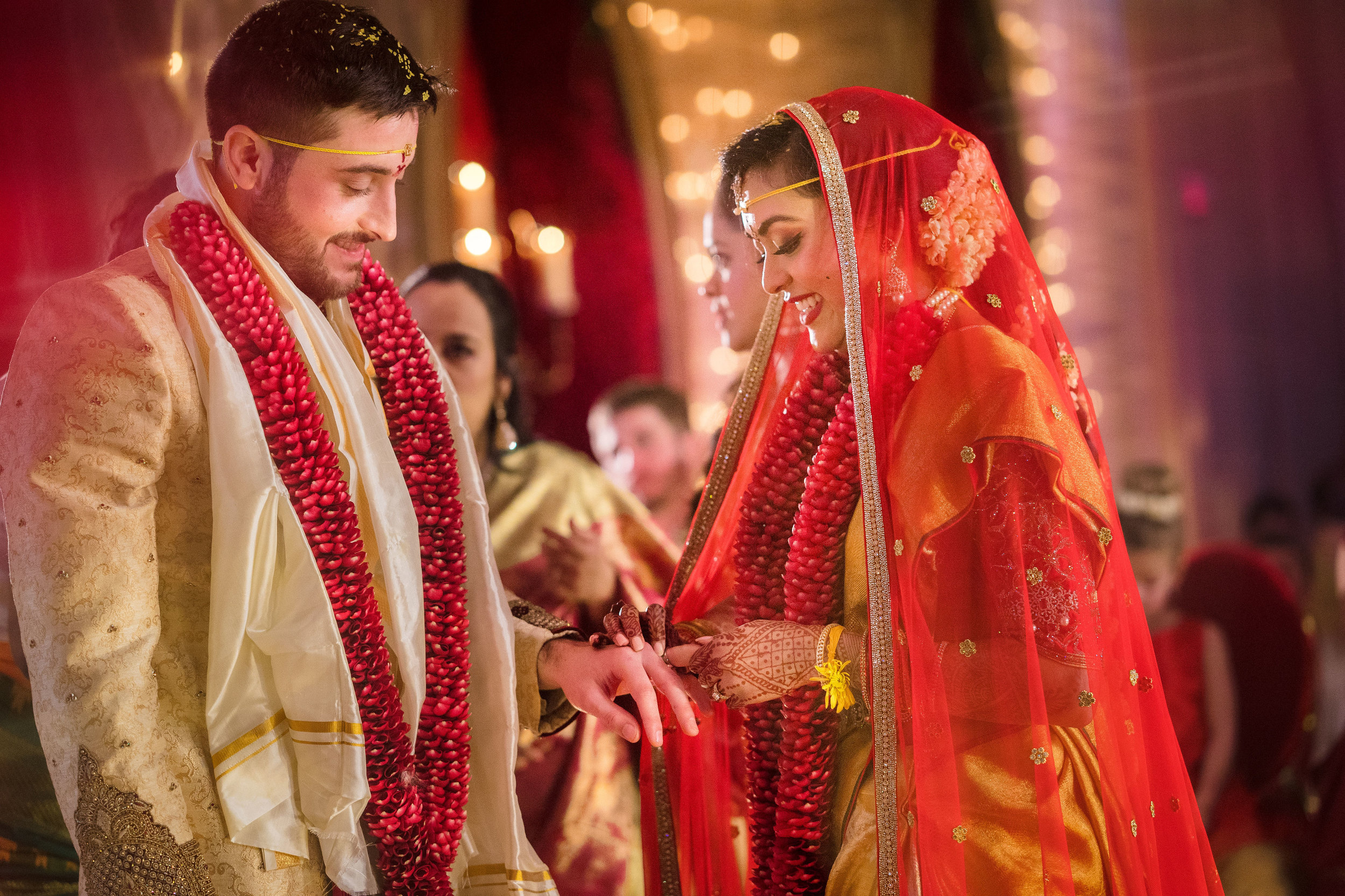 INDIAN WEDDING BRIDE AND GROOM CEREMONY EXCHANGE.JPG