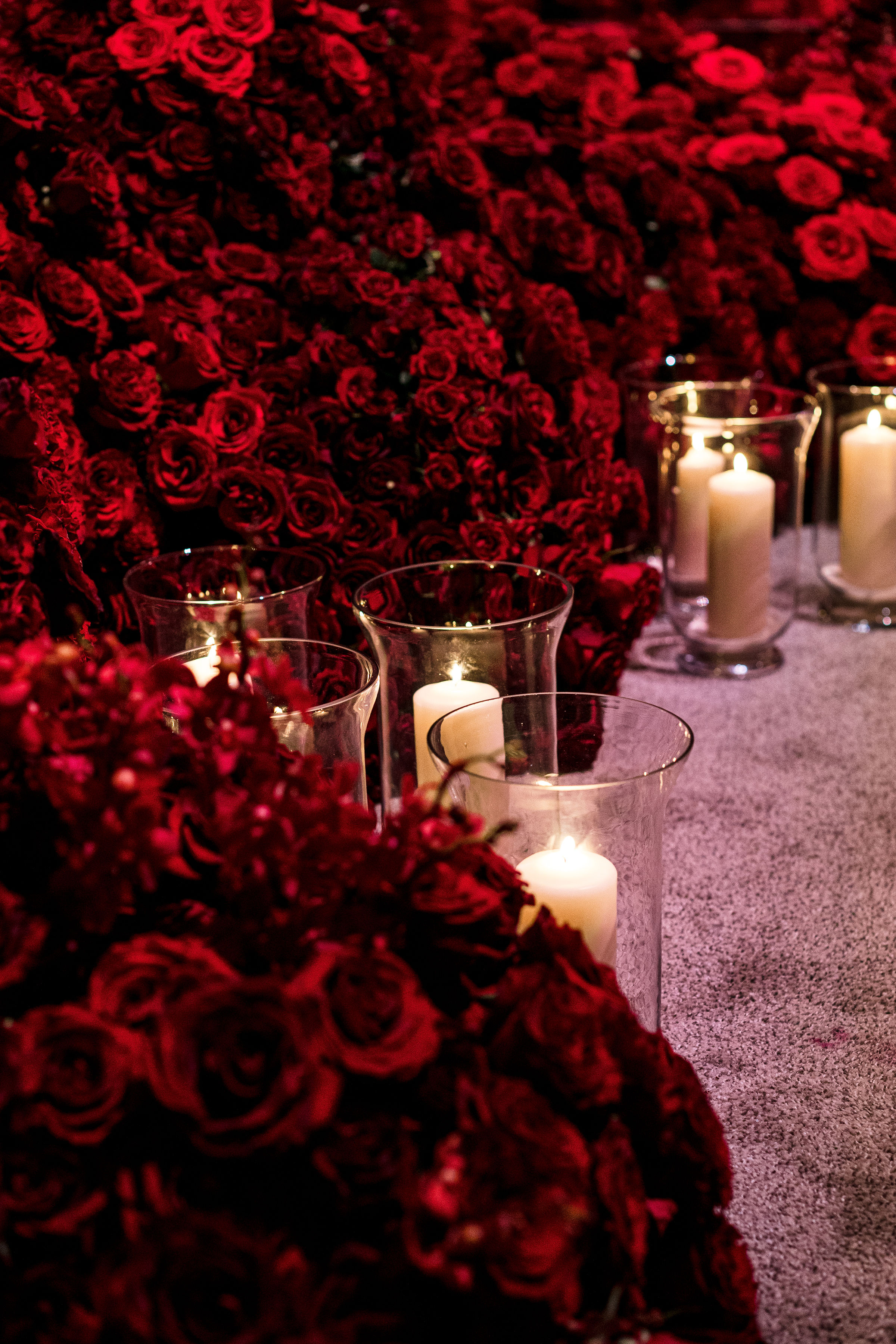 INDIAN WEDDING ROSES AND CANDLES.JPG