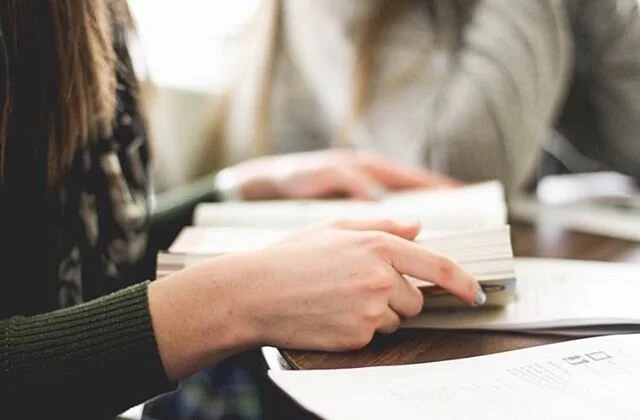 &ldquo;Forgetting what is behind and reaching forward to what is ahead, I pursue as my goal the prize promised by God's heavenly call in Christ Jesus.&rdquo; | Philippians 3:13-14⠀
⠀
To really experience the abundant life Jesus has for us, we need to