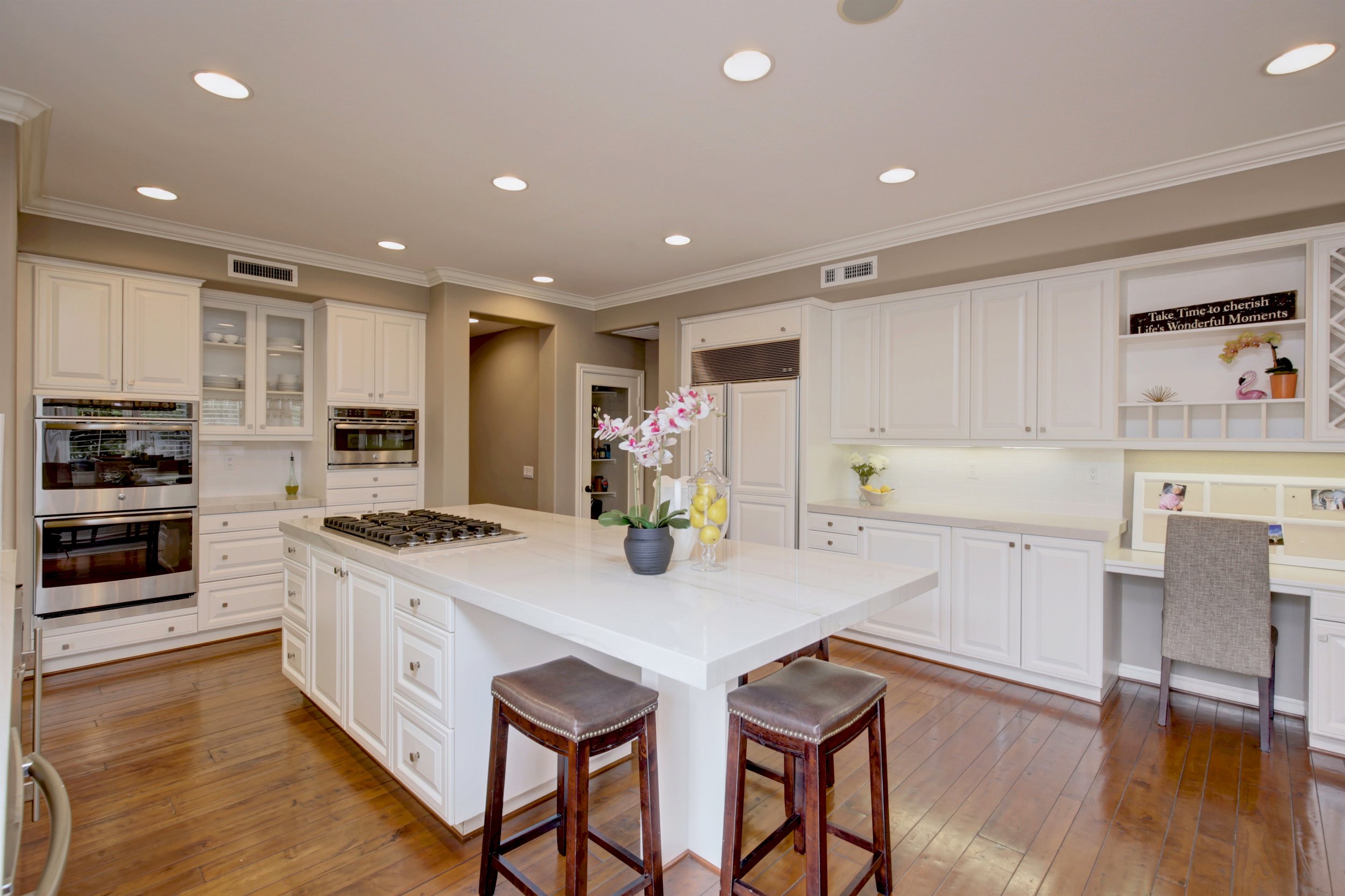 6454 Frampton Cir Huntington-print-023-18-6454Frampton 023-4200x2799-300dpi.jpg