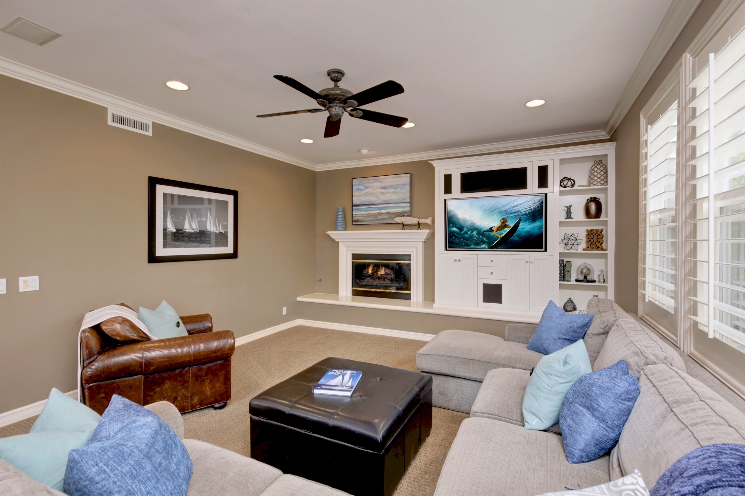 6454 Frampton Cir Huntington-print-031-23-6454Frampton 031-4200x2793-300dpi.jpg