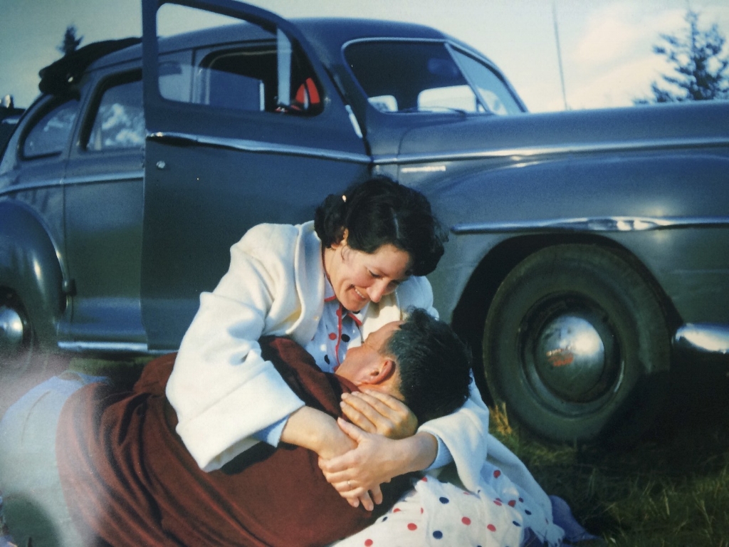 The picture at the center of the series to the right: Myhron and Eunice Tate in 1948, the photo is by my father, Bob Cunningham.