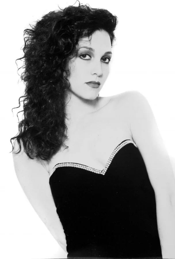  Bebe Neuwirth 
