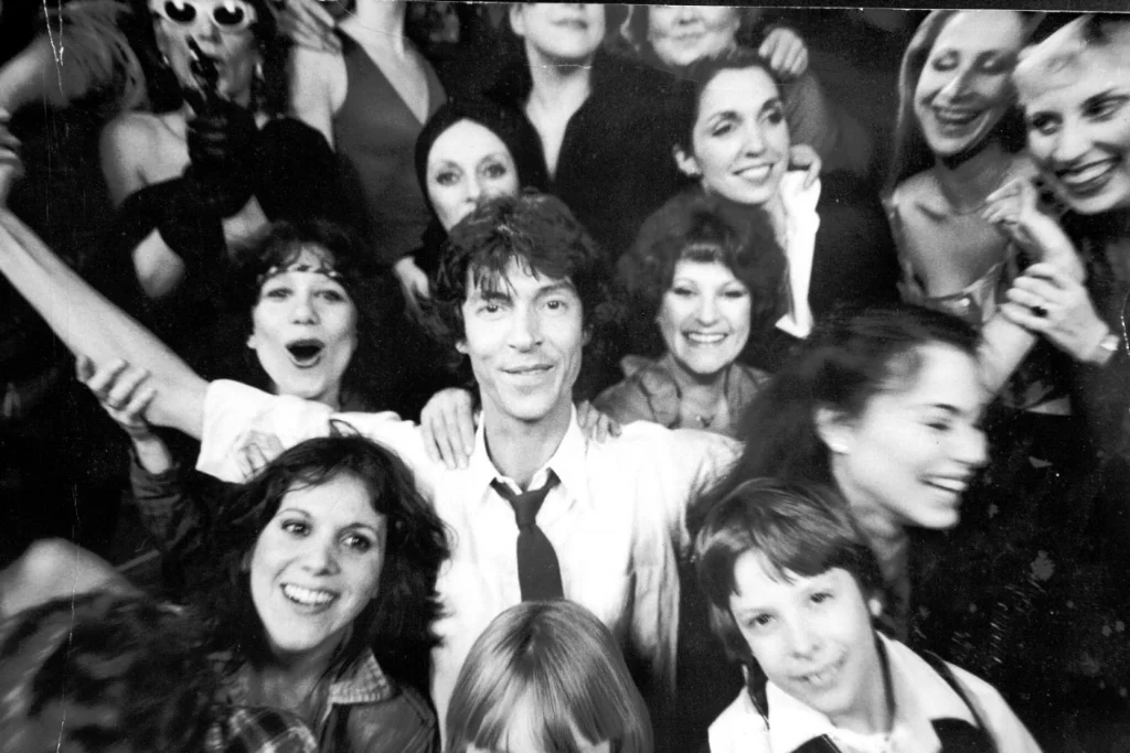  Tommy Tune and the cast of Nine 