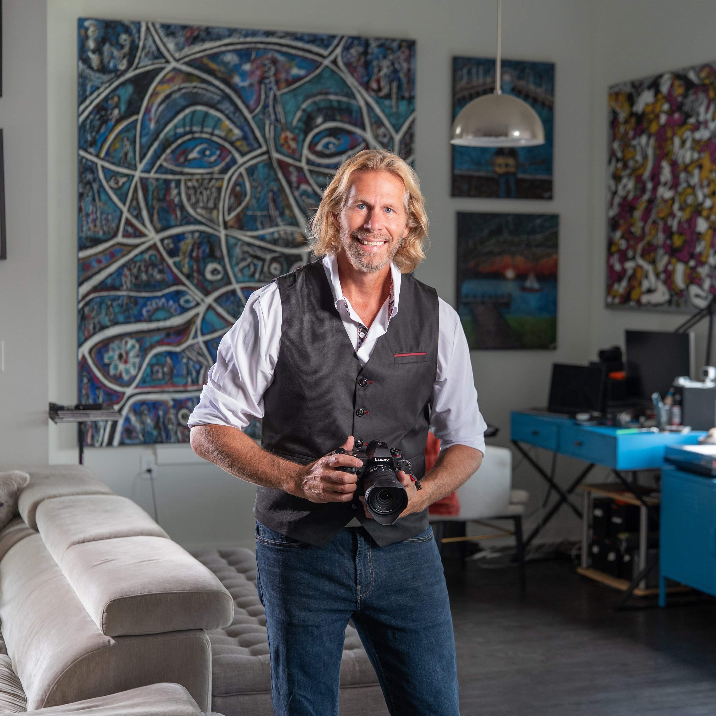 Artist Charles Maring