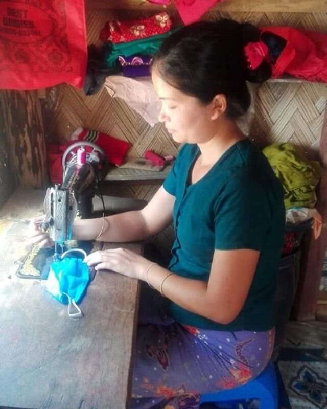 Meet Borna from the Chittagong Hill Tracts in southeastern Bangladesh. She began experimenting with face mask designs in response to the spread of #COVID.
Now, along with hundreds of other women entrepreneurs, she has begun producing high quality clo