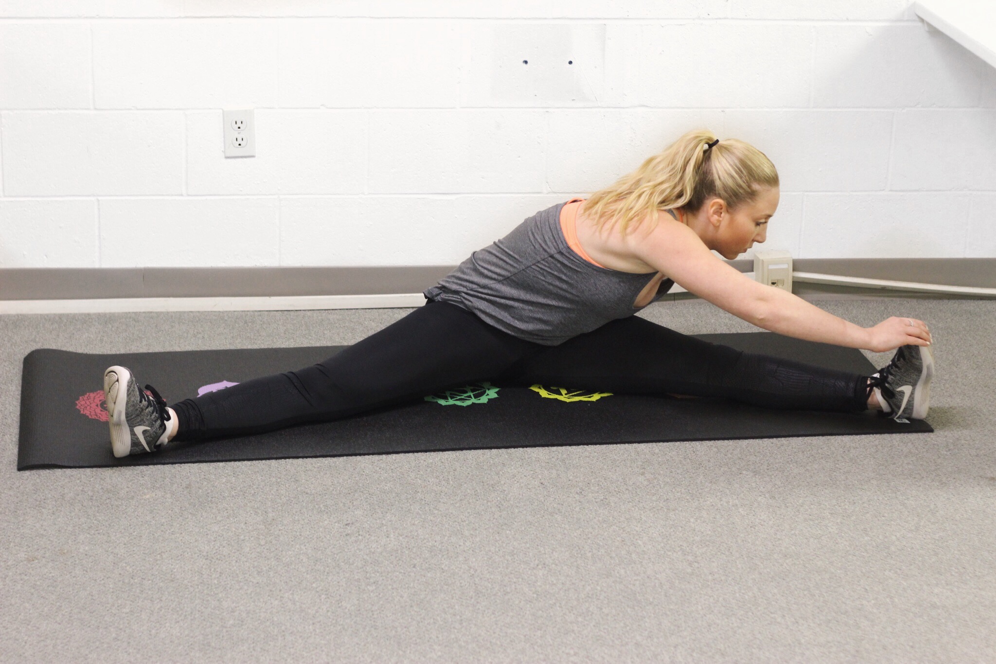 Pilates saw (switch sides)