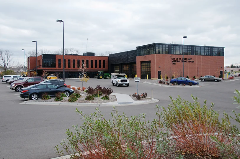 web STLP exterior 3.jpg