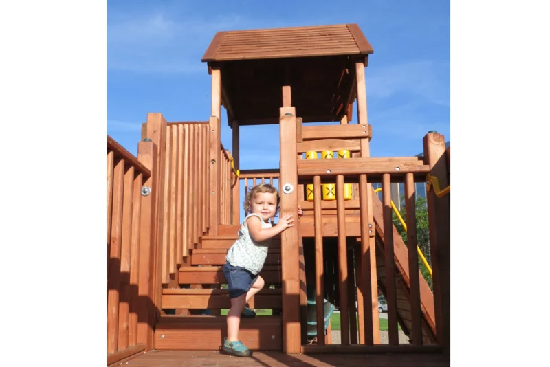 web photos playstructure.jpg