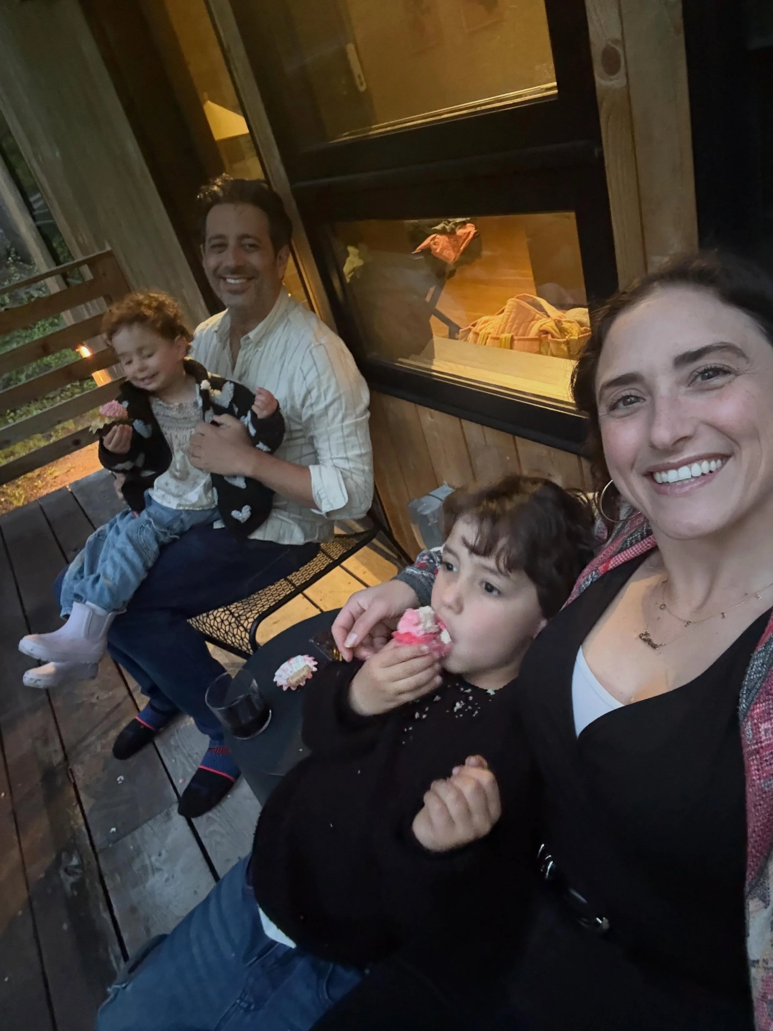 Glimmers from a weekend in Woodstock with my people, soaking it all in. Being in nature, present, eating amazing food (cc @silviawoodstockny ), and a trip to the world&rsquo;s largest kaleidoscope. 

I had no real feelings about turning 37, no stigma