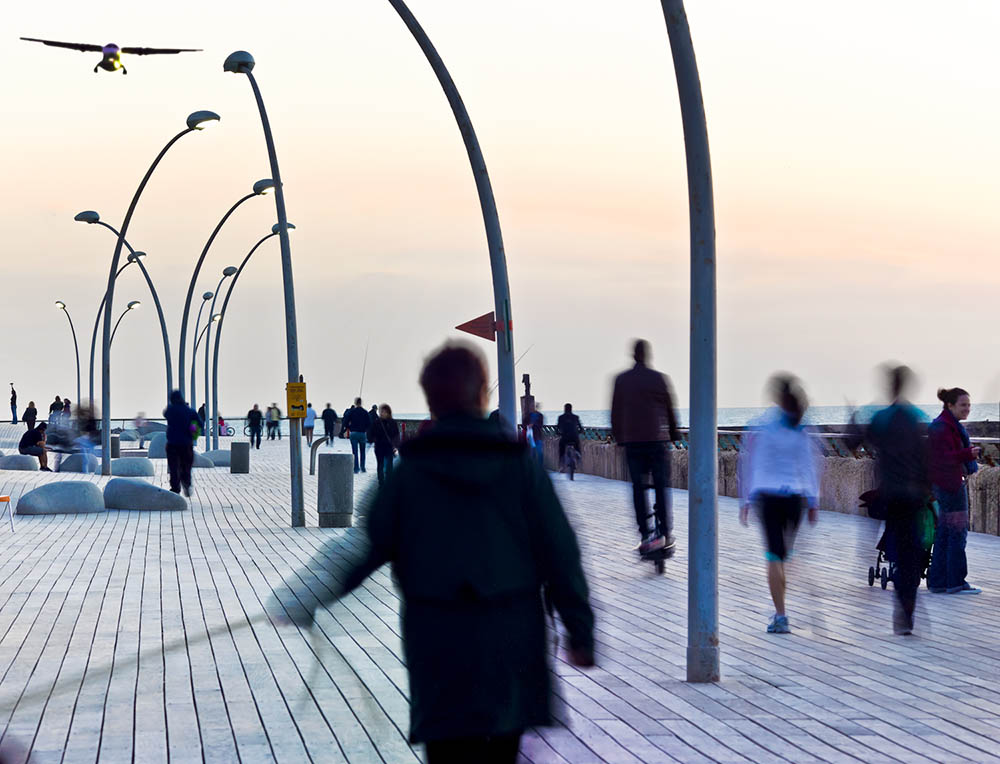 Morning on the boardwalk in Tel Aviv–Yafo