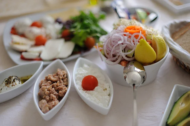Savory Israeli Breakfast. Photo by Or Hiltch, courtesy Creative Commons